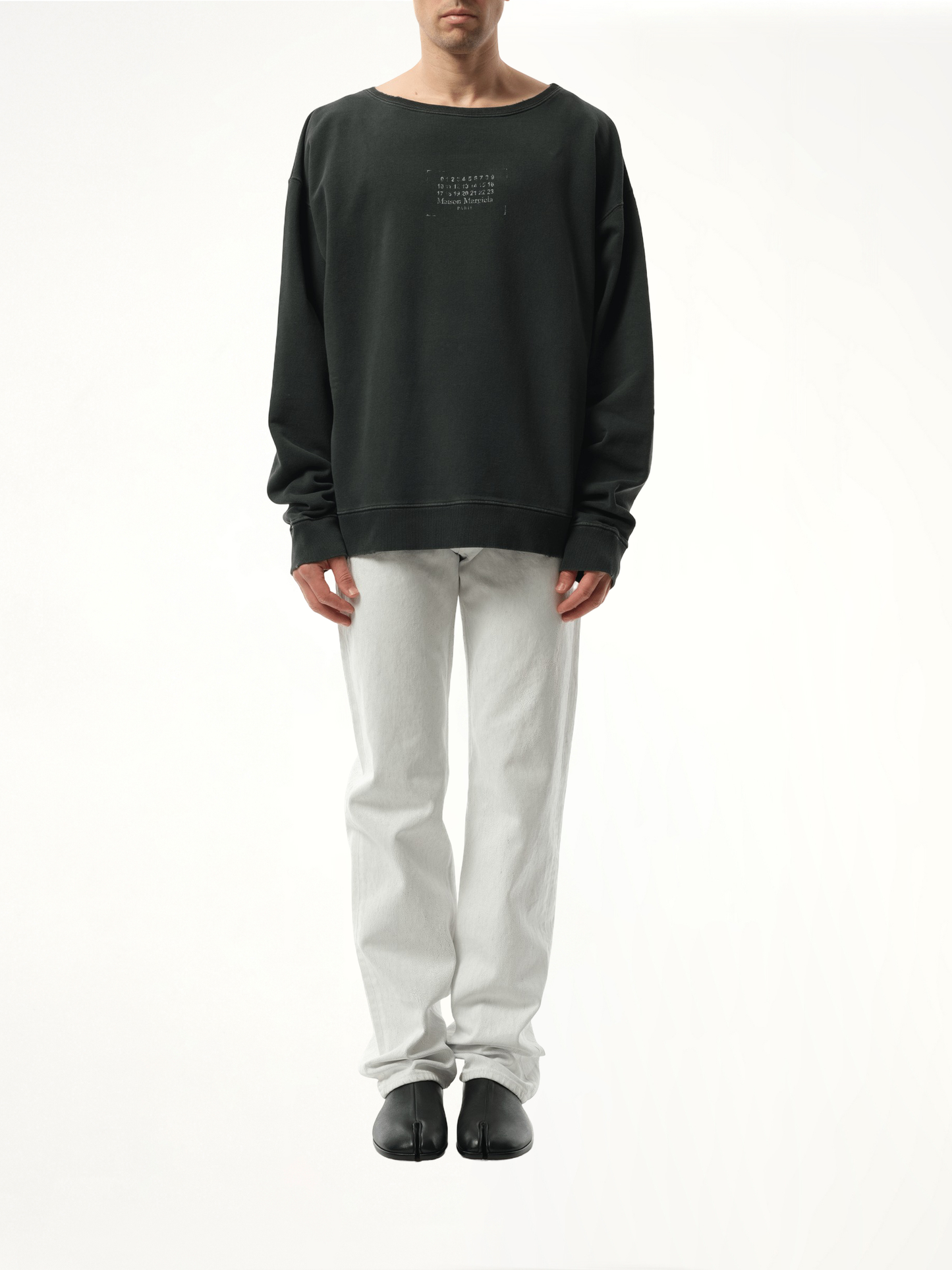 MAISON MARGIELA Small Number Logo Sweatshirt (Black)