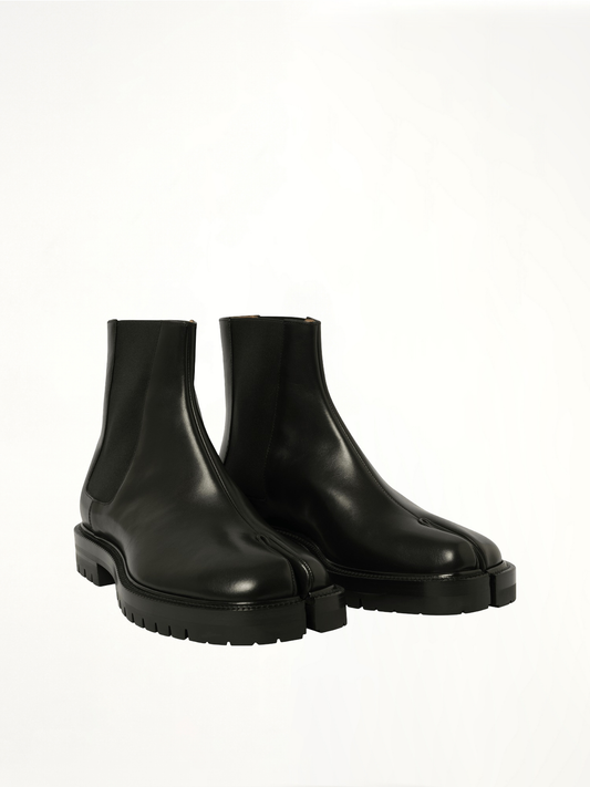 MAISON MARGIELA Calfskin Tabi County Chelsea Boots (Black)