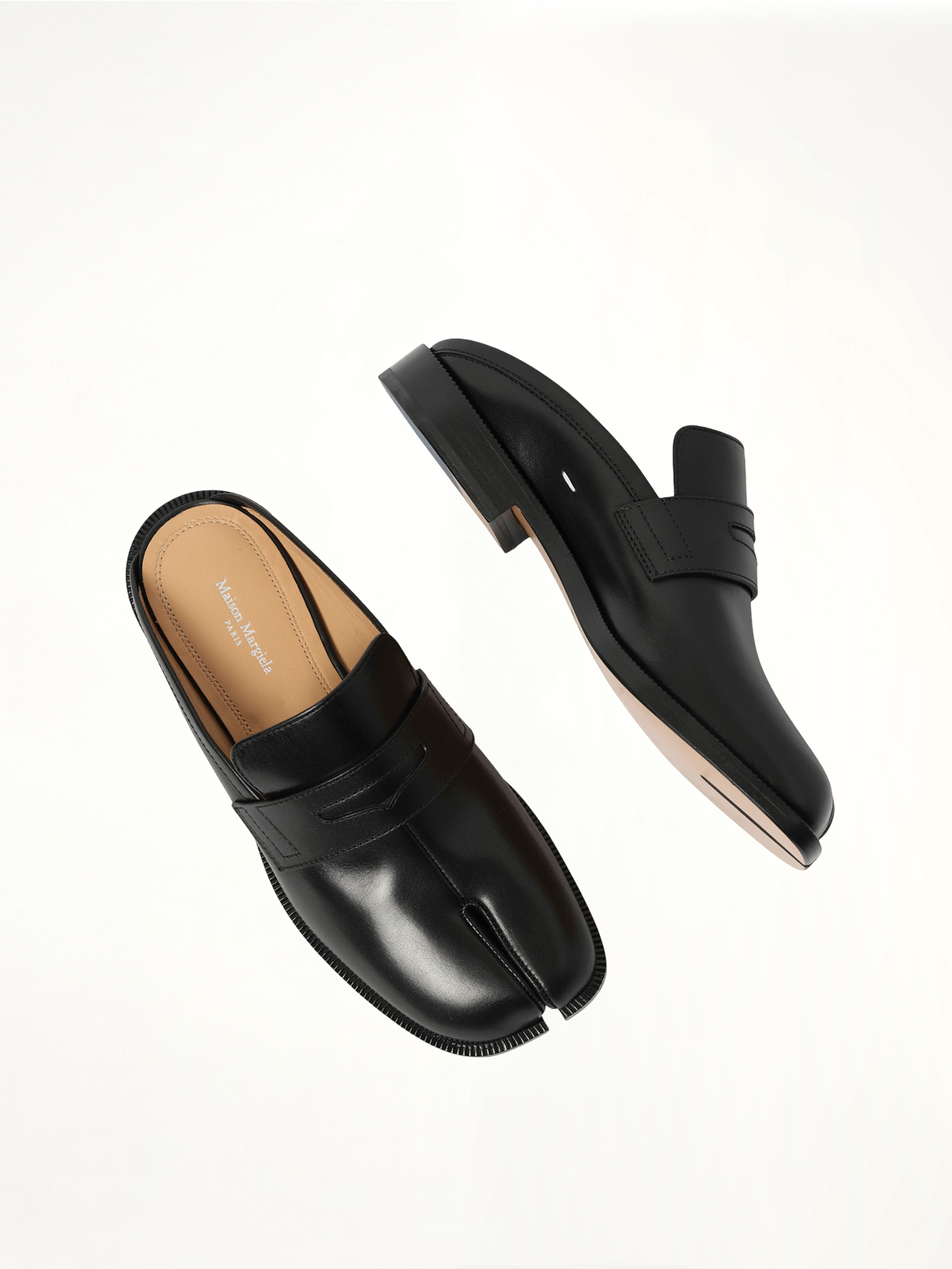 MAISON MARGIELA Tabi City Loafer Mule (Black)