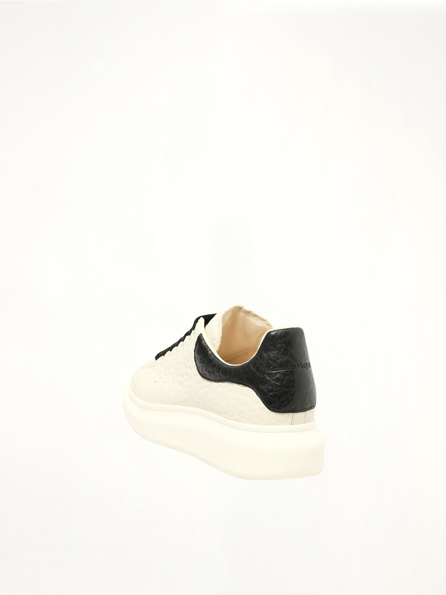ALEXANDER MCQUEEN Dumbo Grain Larry Sneaker (White)