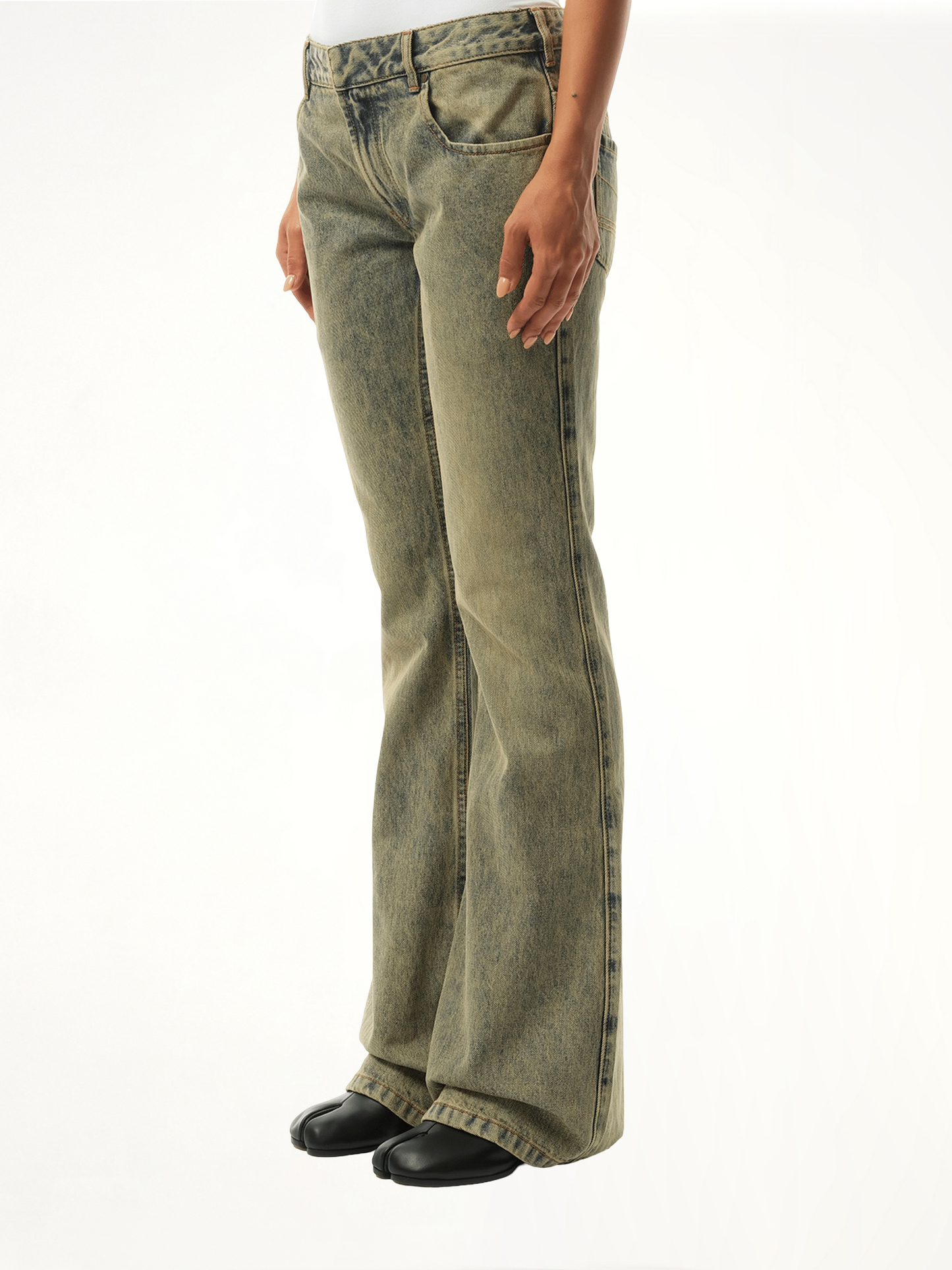 ENTIRE STUDIOS Slim-Flared Jeans (Blue)