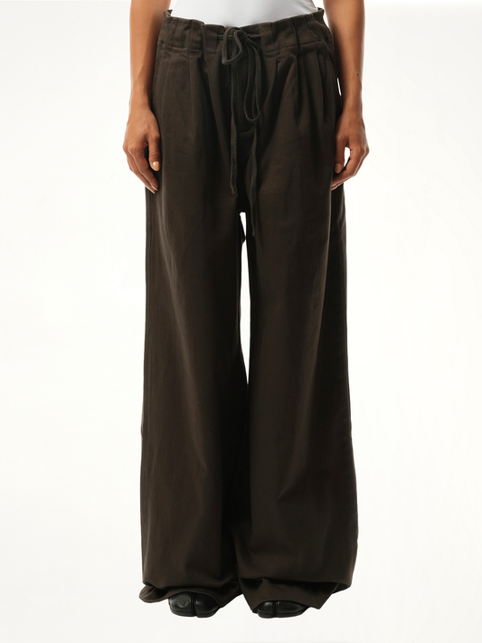 Image of a model wearing Pants. Productname: ENTIRE STUDIOS Cinch Pants in GREEN colour by brand - ENTIRE STUDIOS