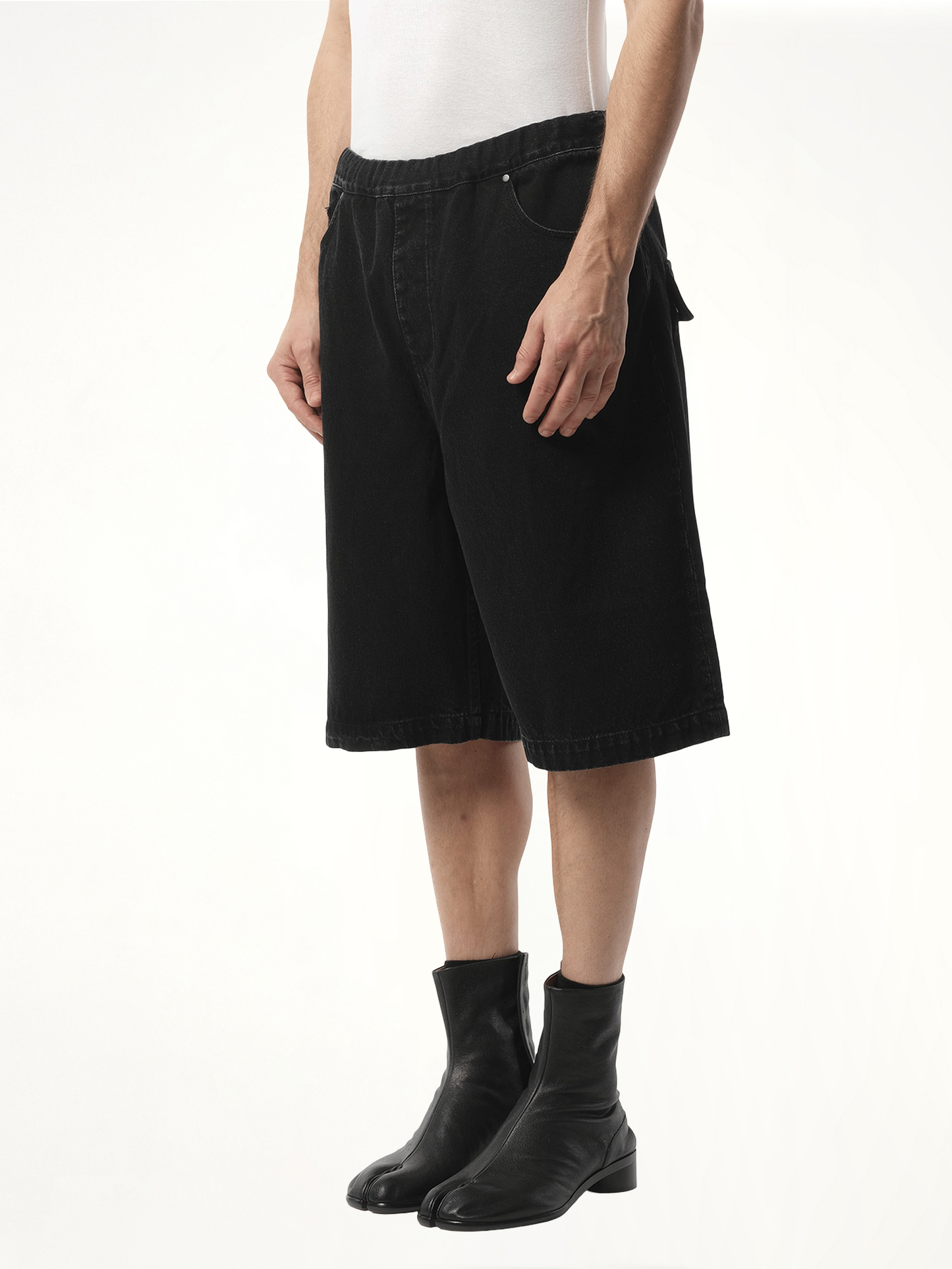 ENTIRE STUDIOS Spar Shorts (Black)
