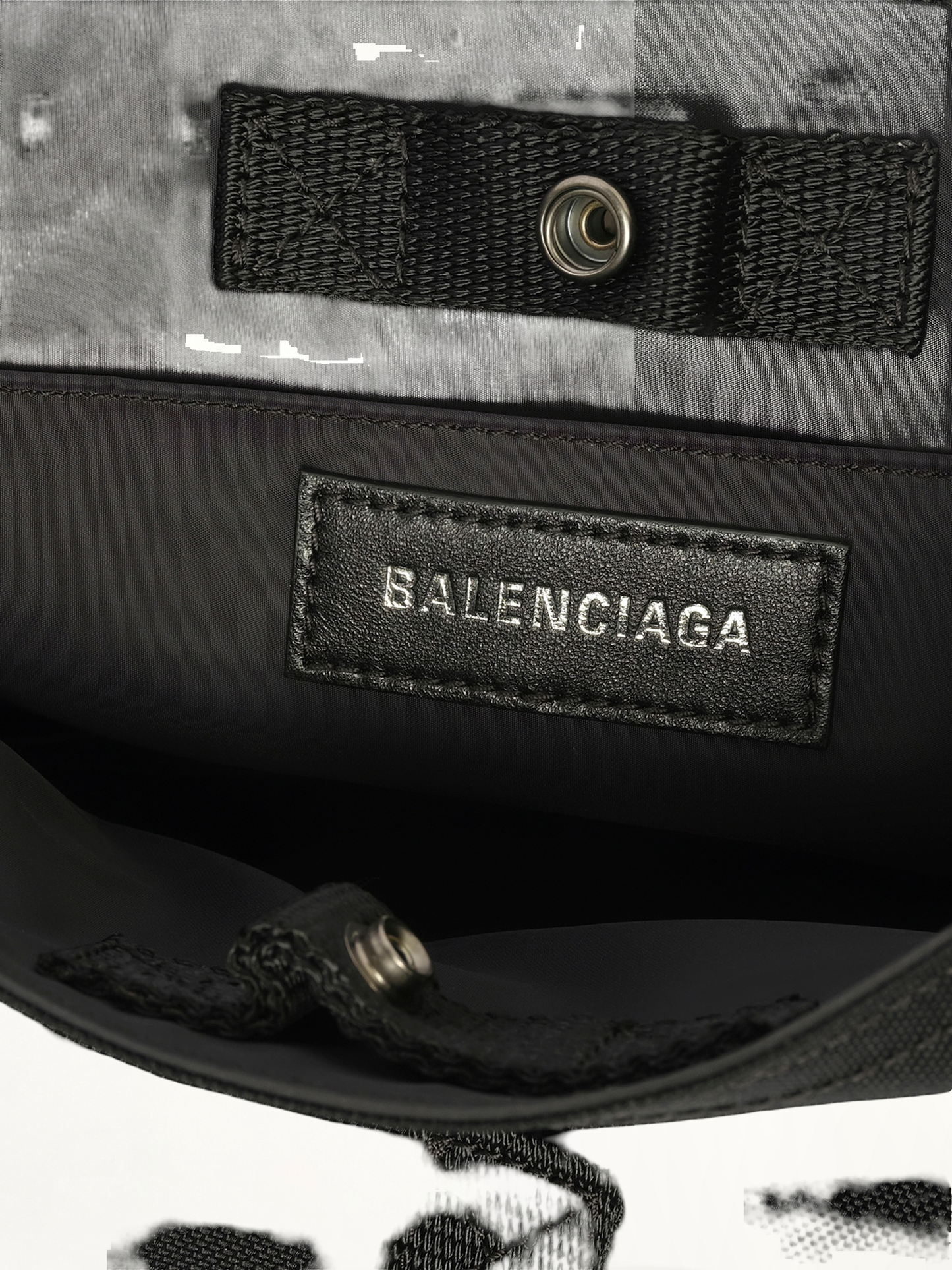 BALENCIAGA Army Messenger Bag (Black)