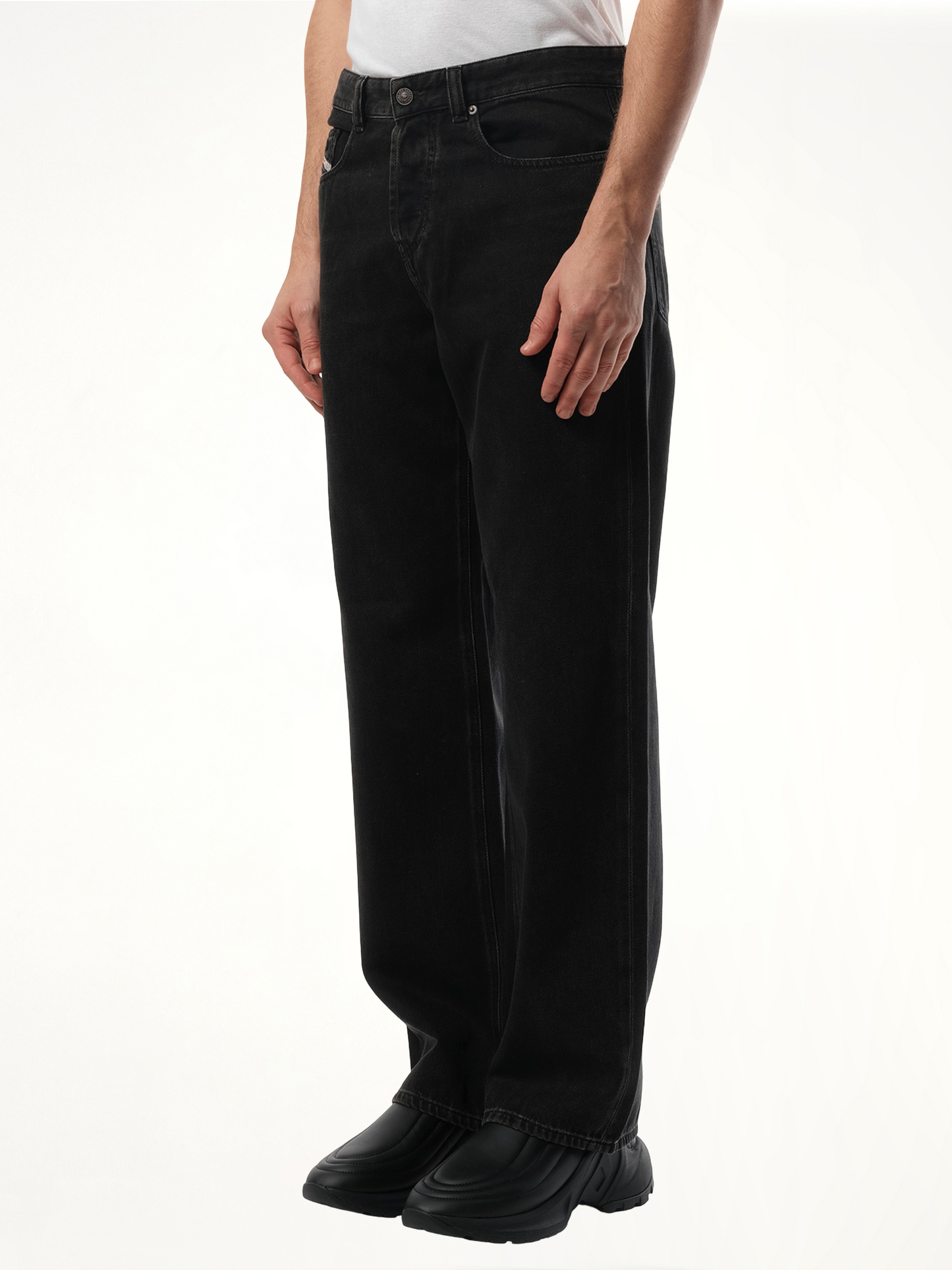 DIESEL 2001 D-Macro Jeans (Black)