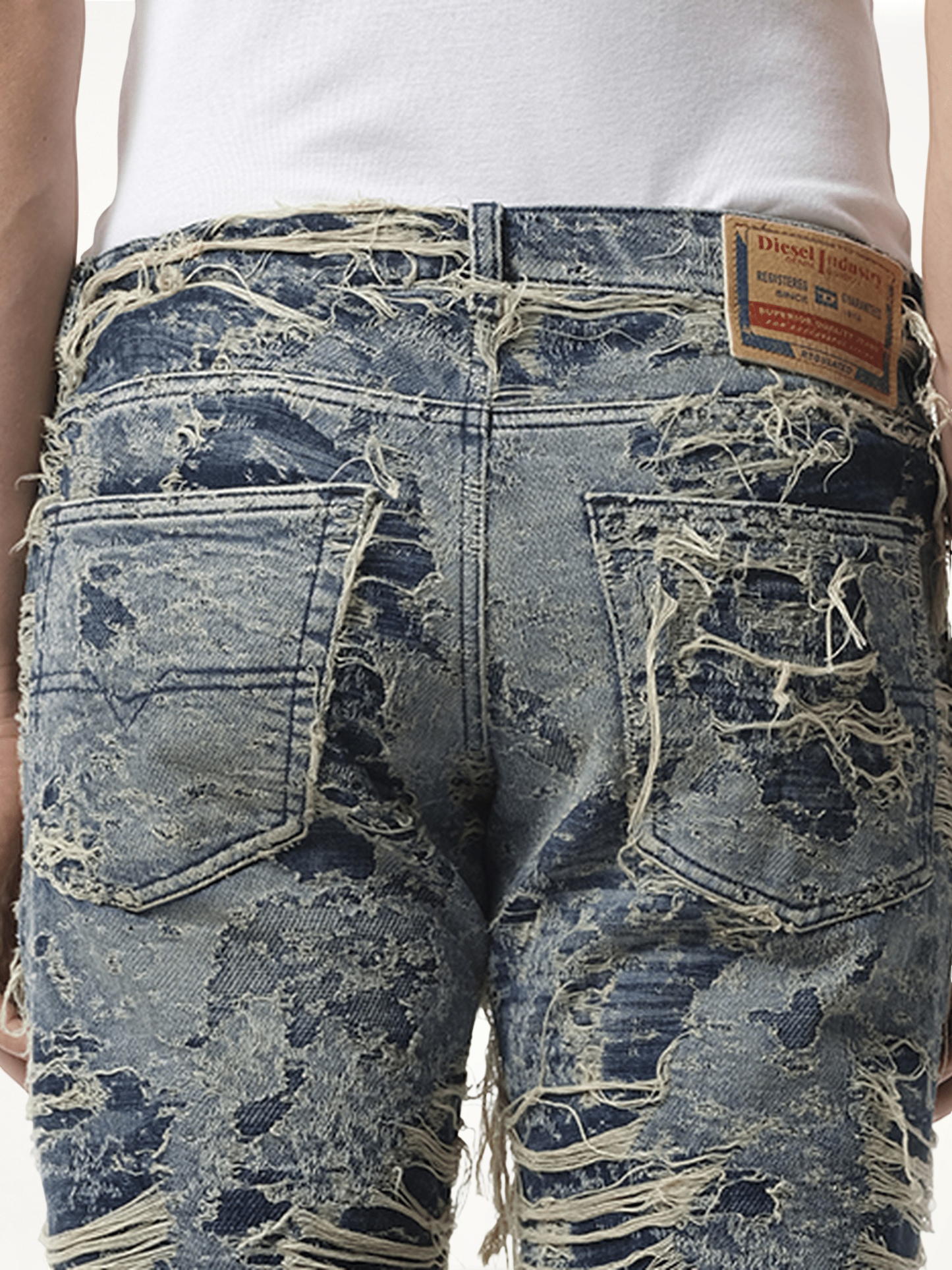 DIESEL 2023 D-Finitive Distressed Jeans (Blue)