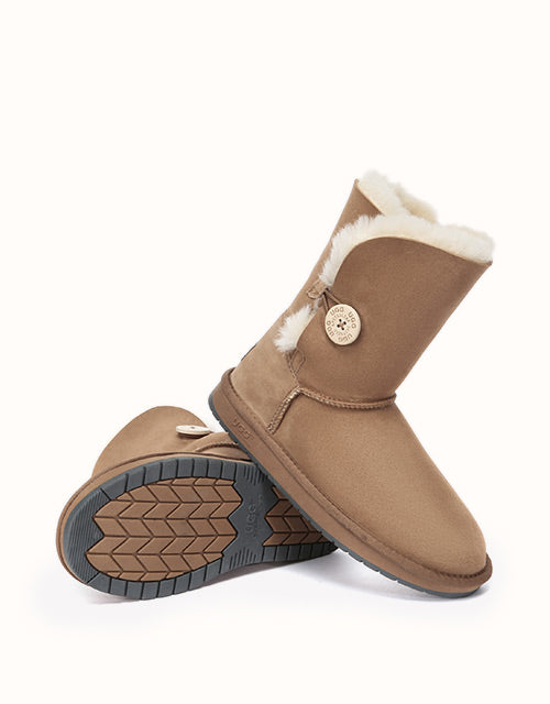 AUSTRALIAN SHEPHERD® SHORT BUTTON Boots (Chestnut)