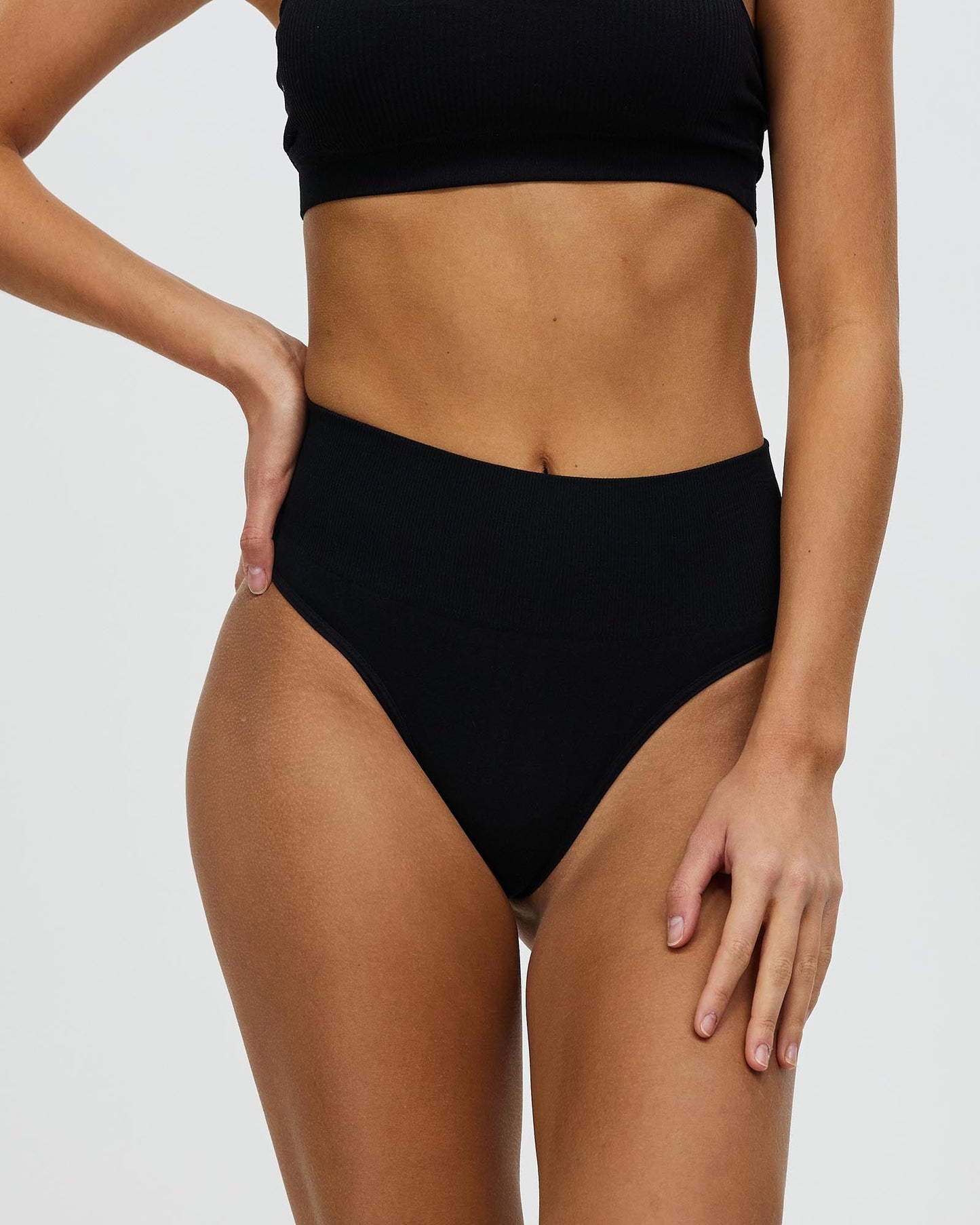 CHICHI G - BLACK