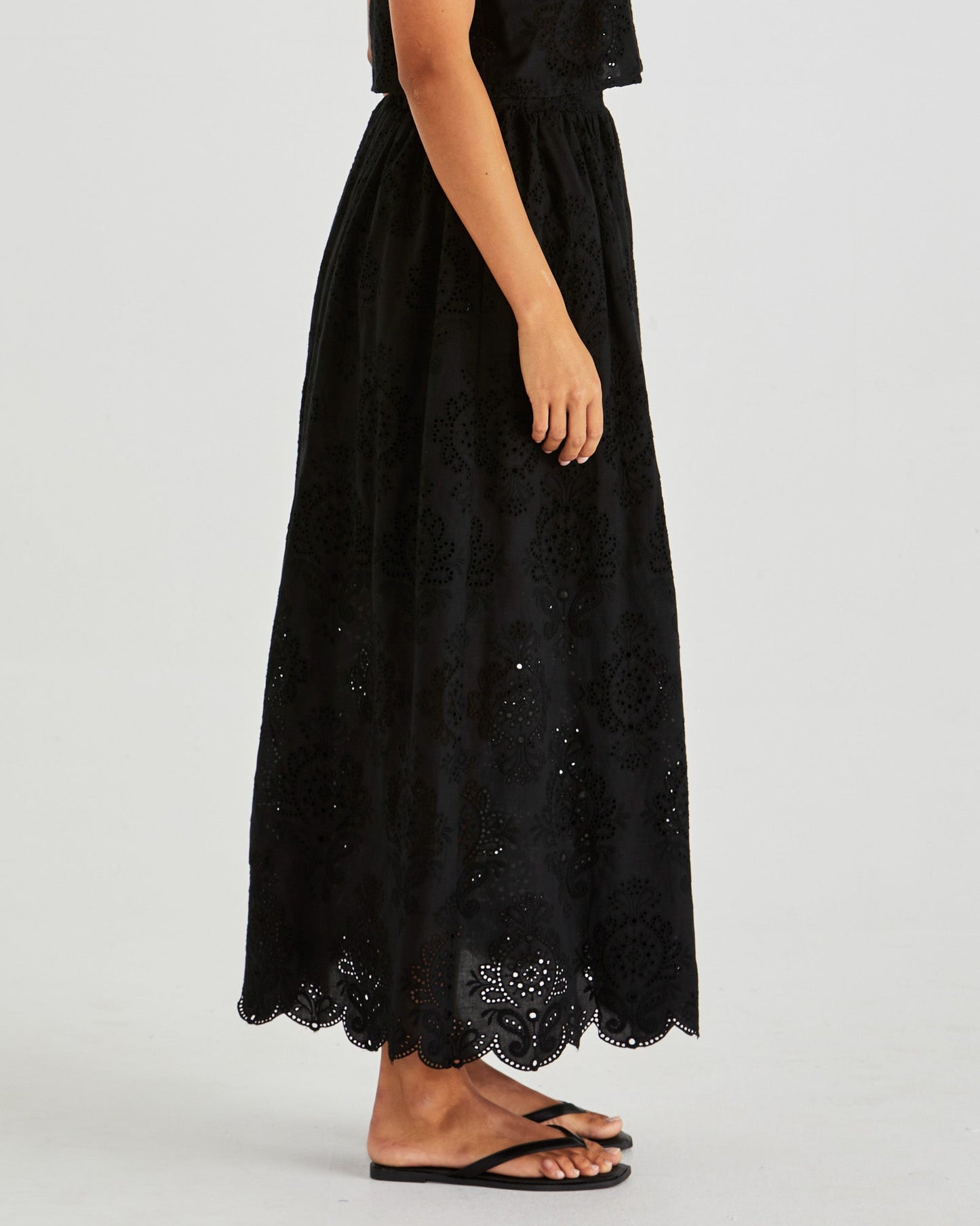 Sass Clothing Ani Full Skirt (Black)