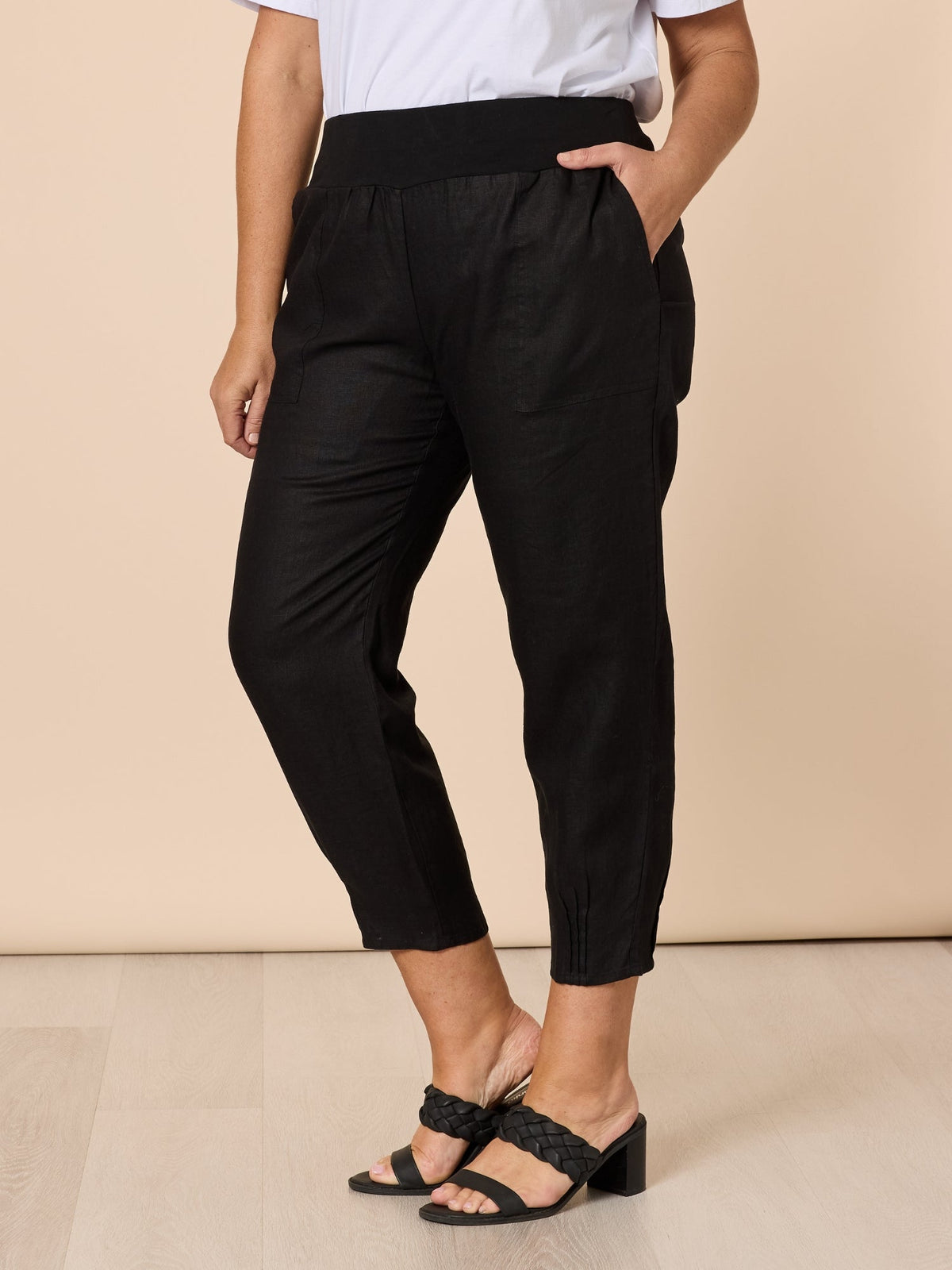 Gordon Smith Sarah Linen Pleat Hem Pant (Black)