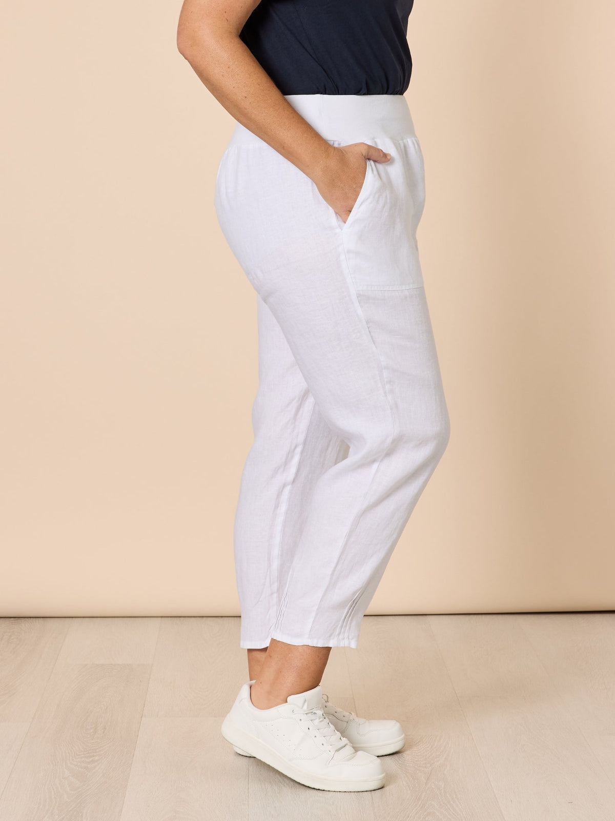 Gordon Smith Sarah Linen Pleat Hem Pant (White)