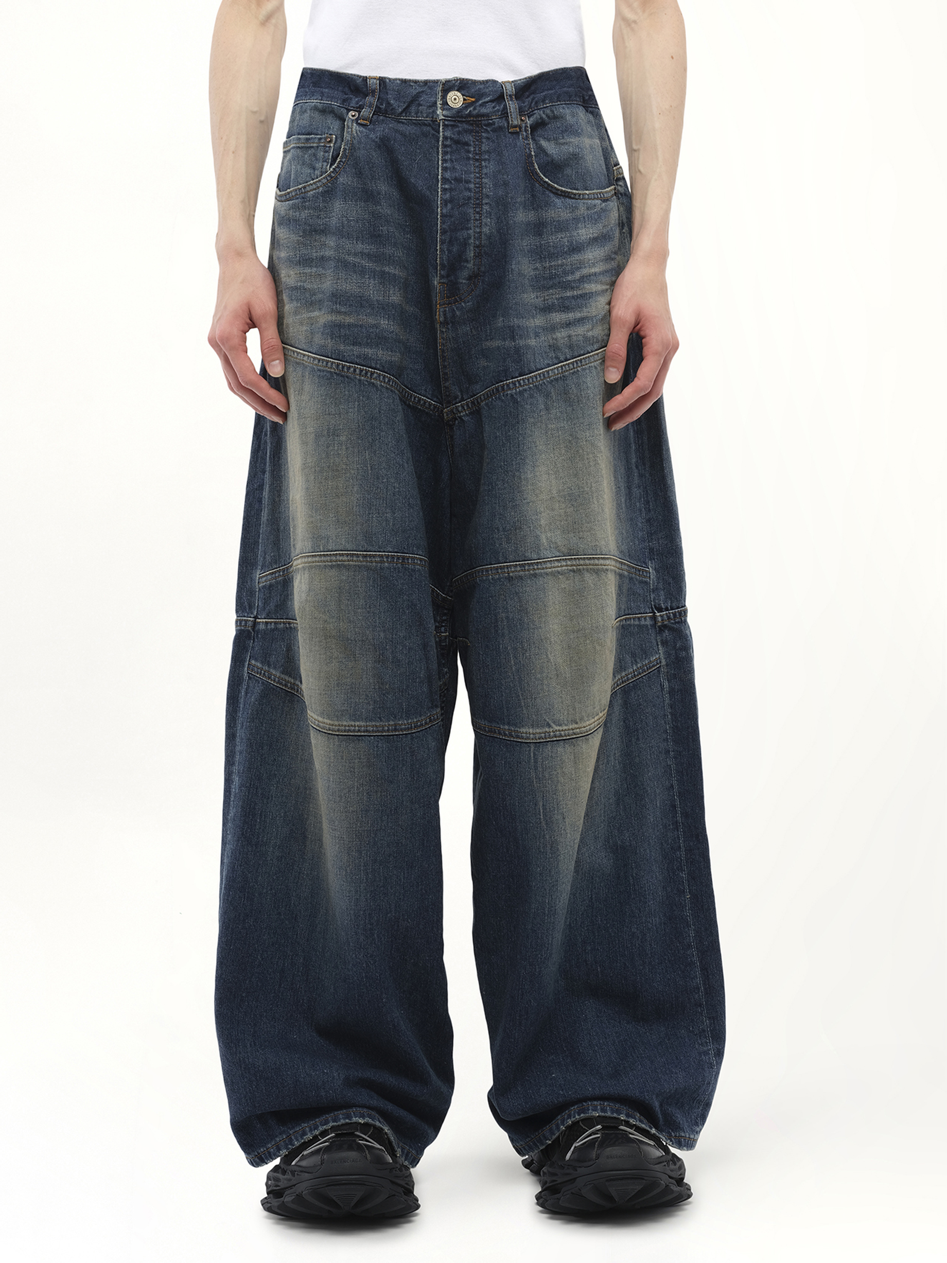 Image of a model wearing Denim. Productname: BALENCIAGA Baggy Denim Pants in Blue colour by brand - BALENCIAGA