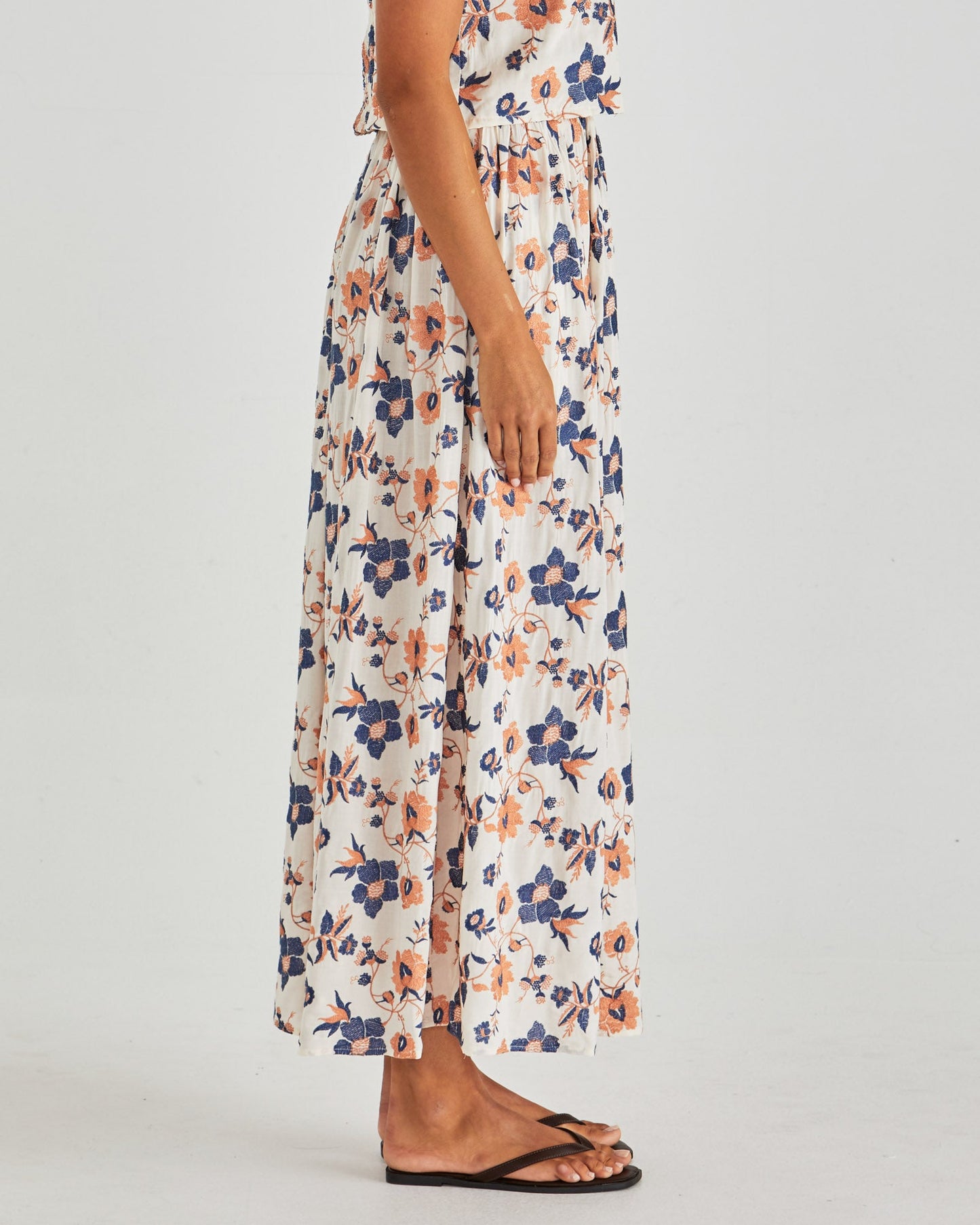 Sass Clothing Luca Full Skirt (Floral Embroidery)