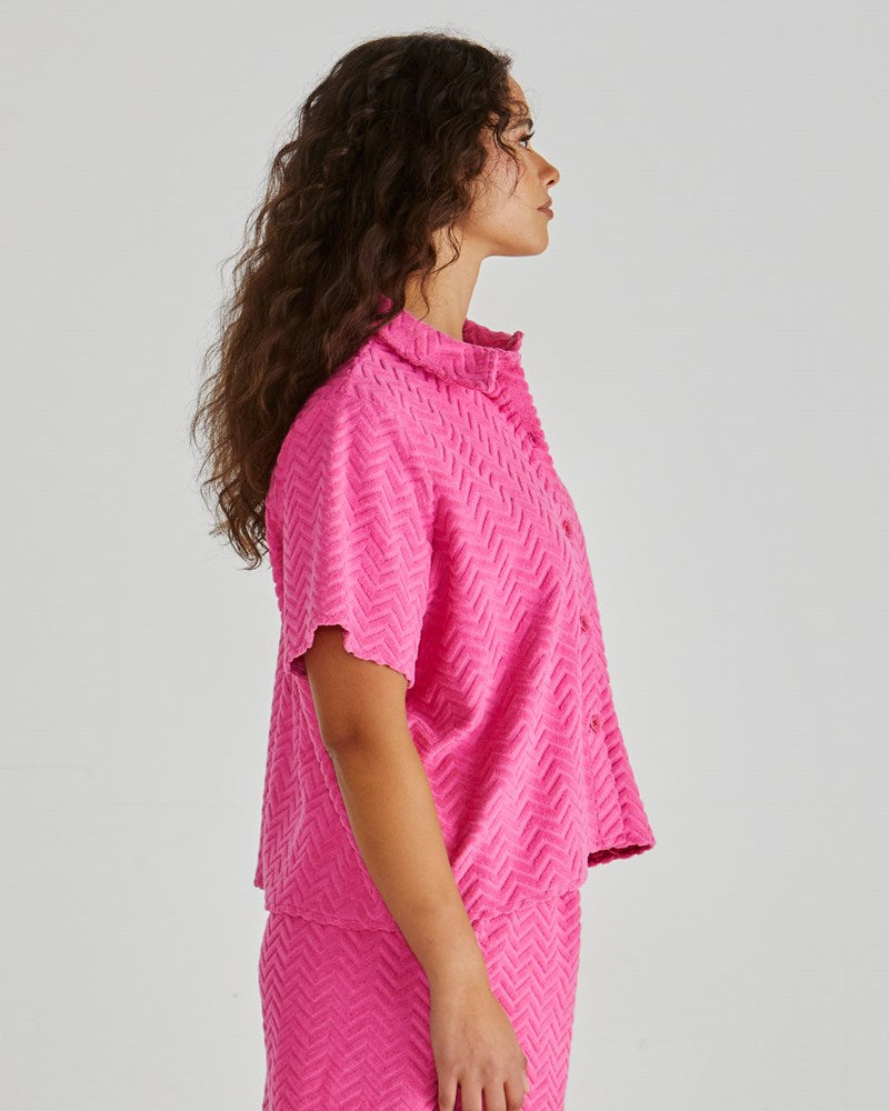 Sass Clothing Codi Shirt (Pink Zig Zag)