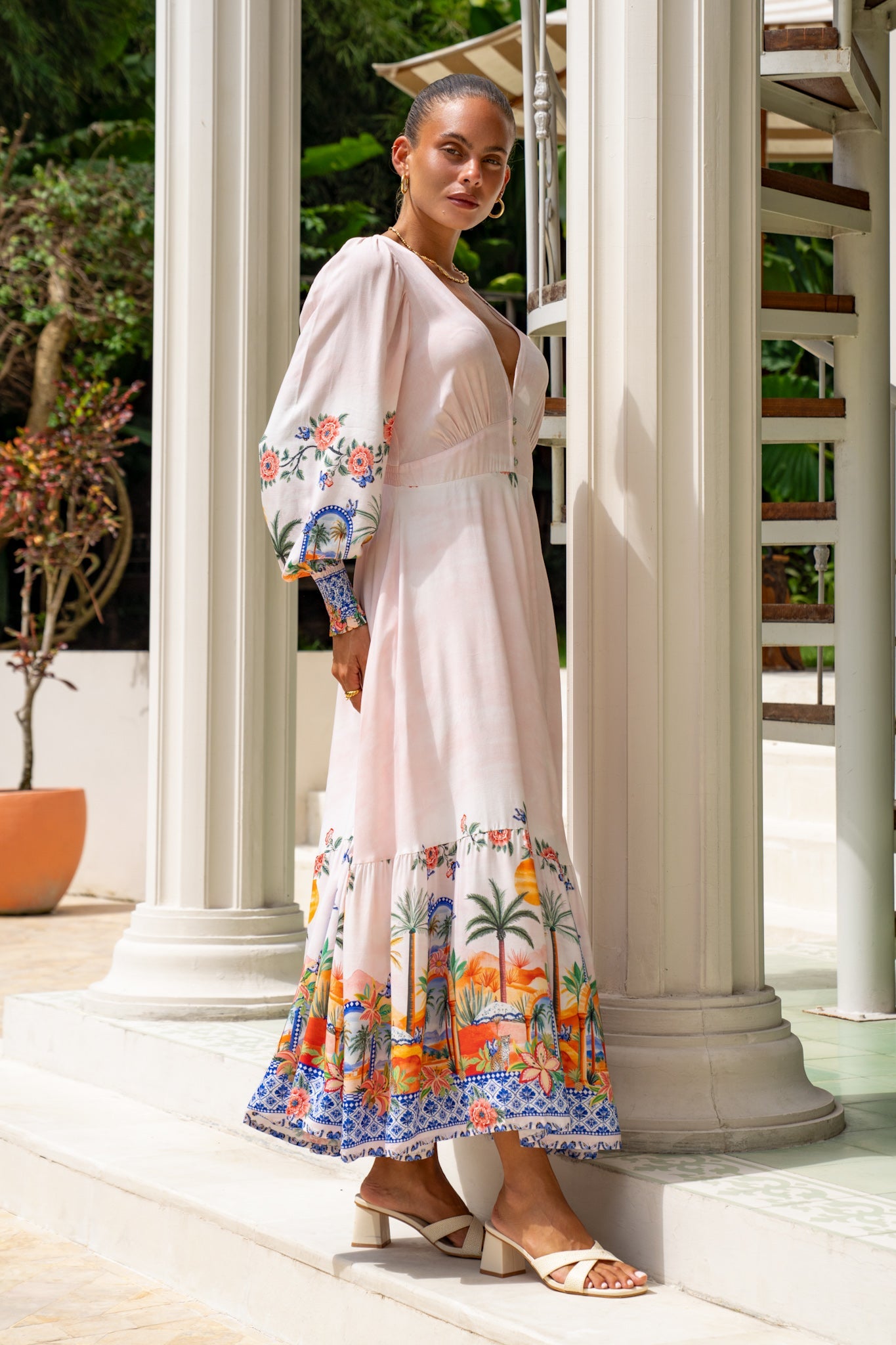Heychic Zoraida Multicolour Tropical Long Sleeve V-Neck Maxi Dress (Multi)