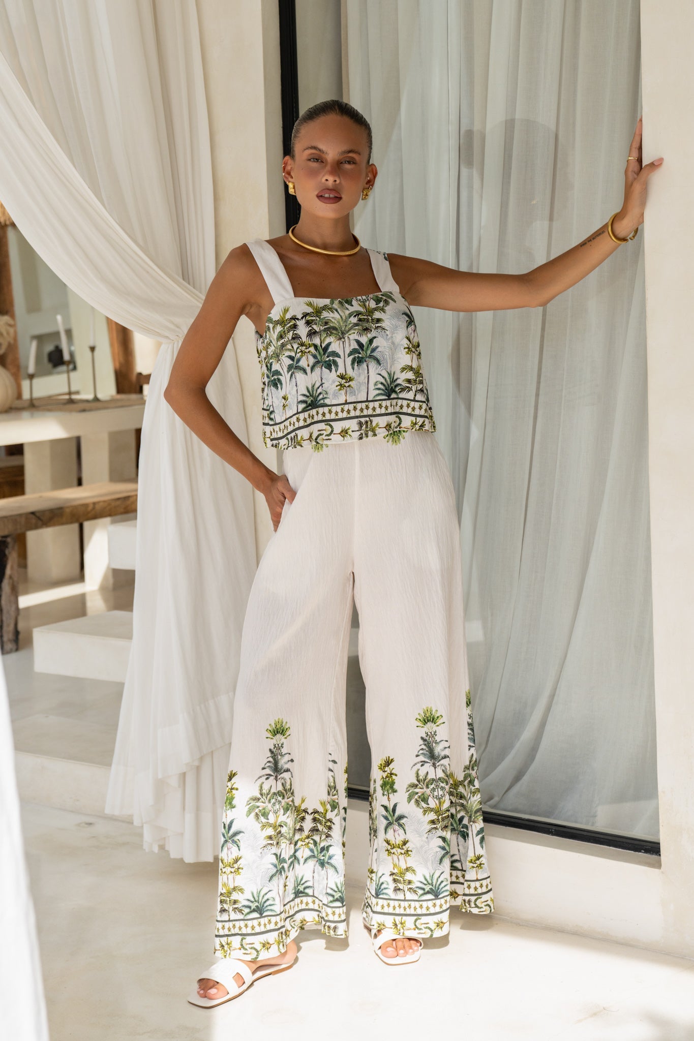 Image of a model wearing Outerwear. Productname: Heychic Sabina Green Tropical Jumpsuit in Green colour by brand - Heychic