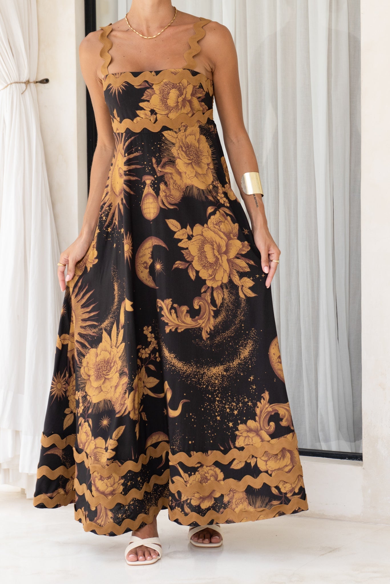 Heychic Estella Abstract Floral Ric Rac Maxi Dress (Black)