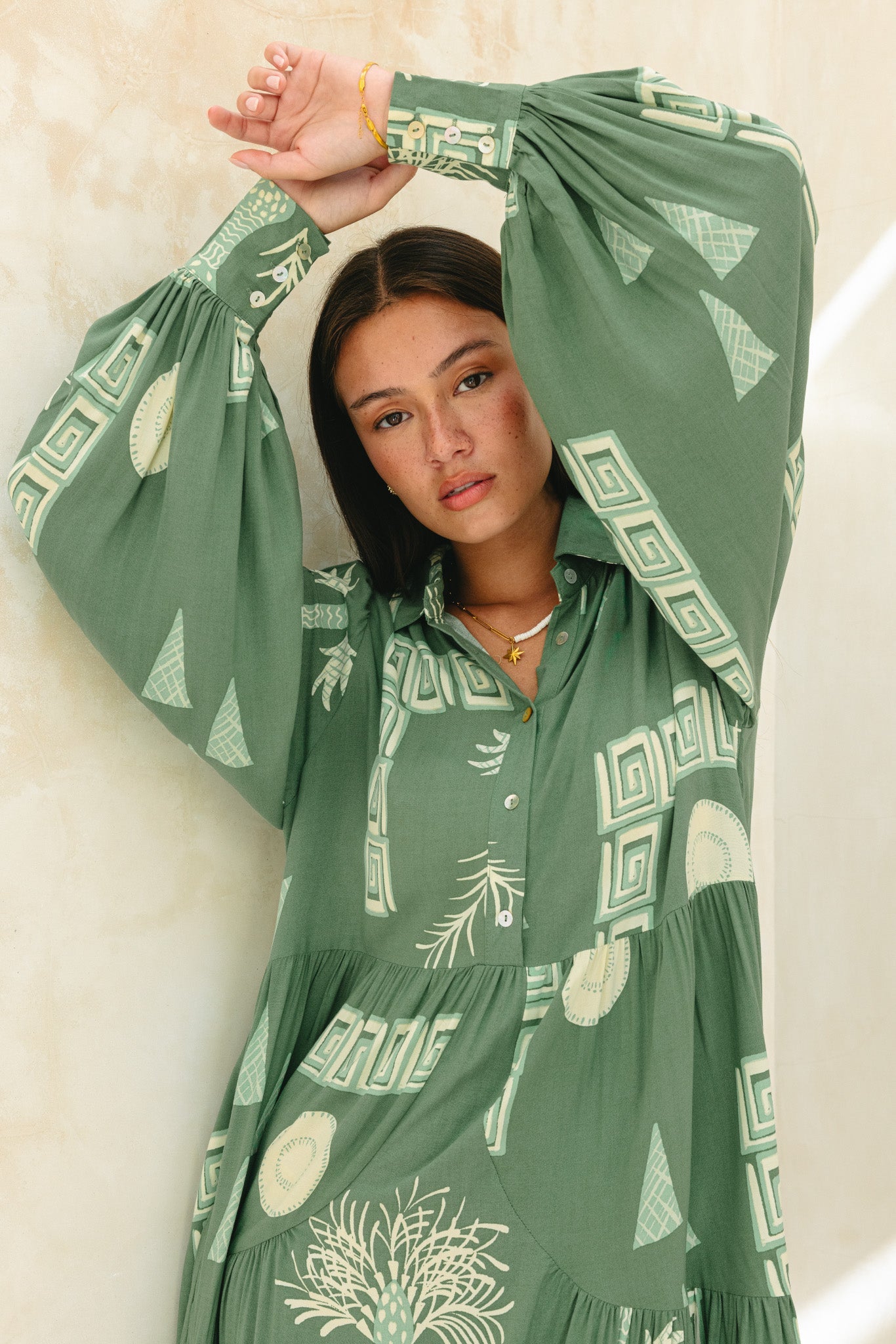 Heychic Verda Tropical Long Sleeve Midi Dress (Green)