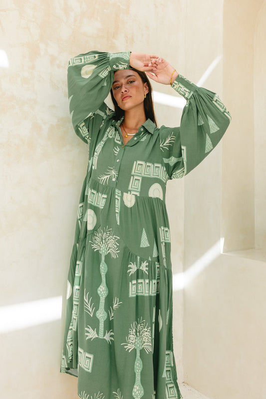 Image of Dresses. Productname: Heychic Verda Tropical Long Sleeve Midi Dress in Green colour by brand - Heychic