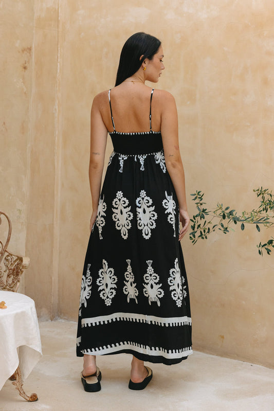 Heychic Luna Abstract Maxi Dress (Black)