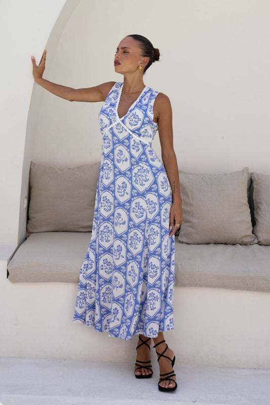 Image of Dresses. Productname: Heychic Delilah Floral V-Neck Maxi Dress in Blue colour by brand - Heychic