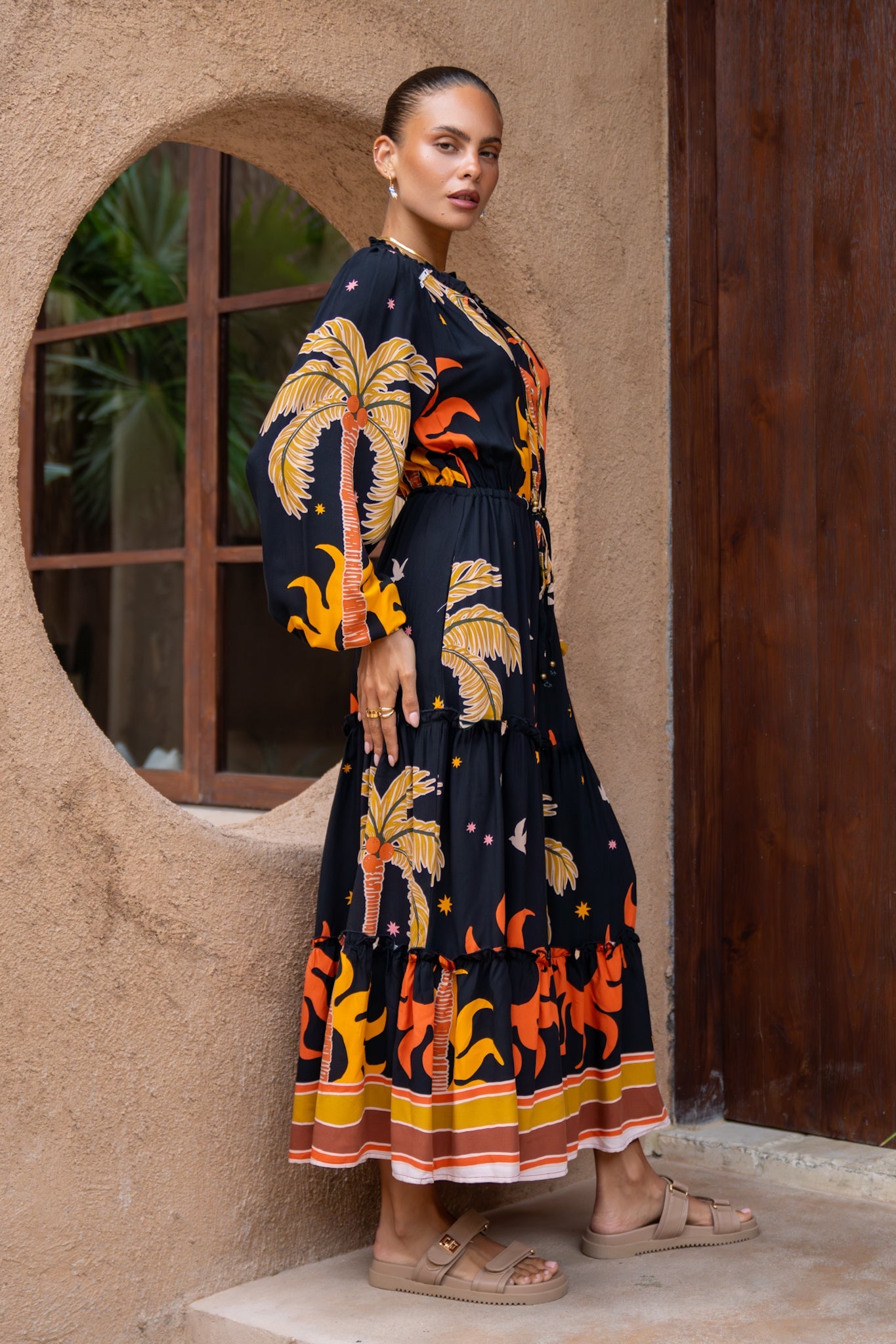 Heychic Solianne Tropical Long Sleeve Maxi Dress (Black)
