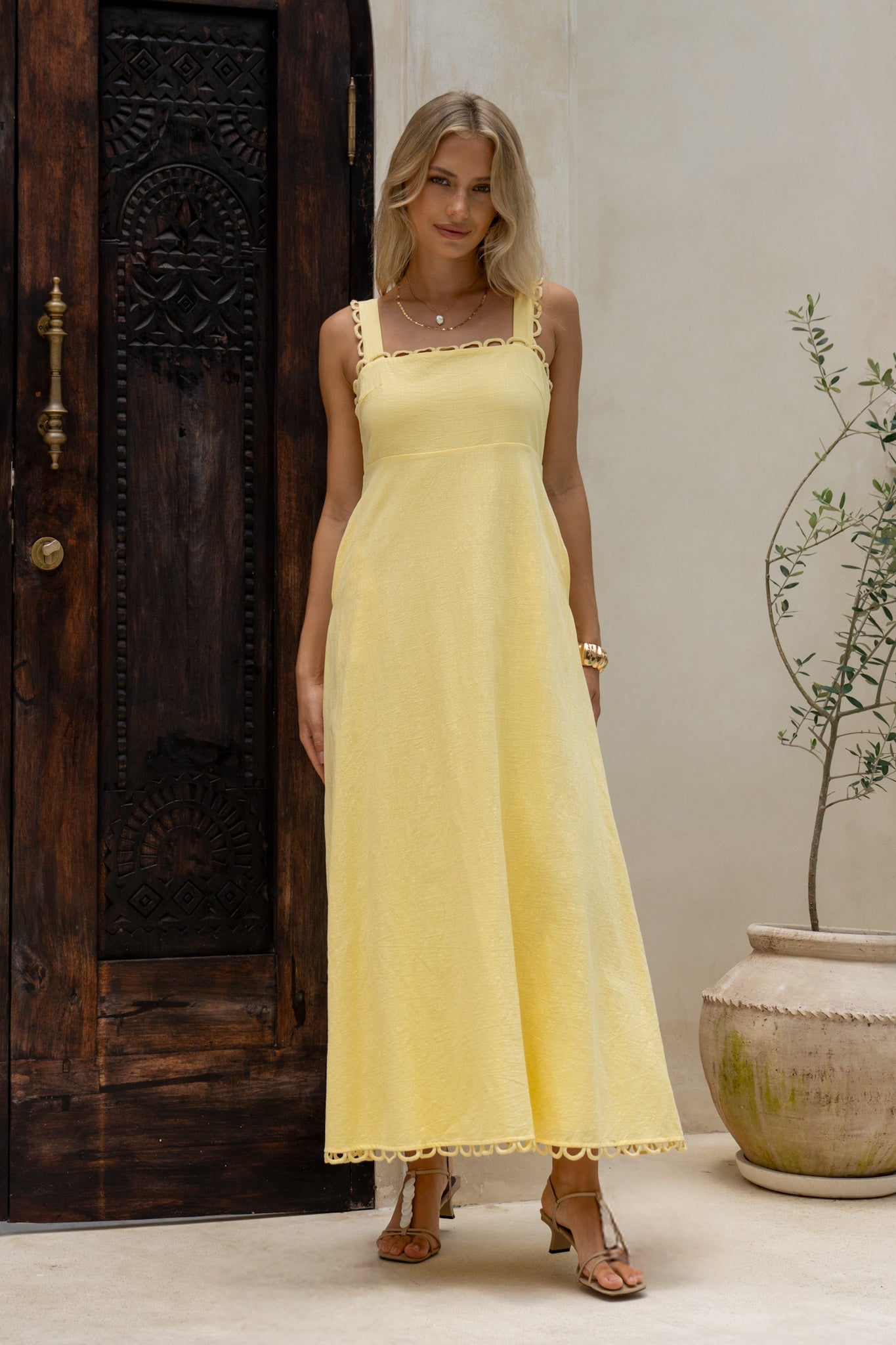HEYCHIC Mirae Scallop Trim Maxi Dress (Yellow)
