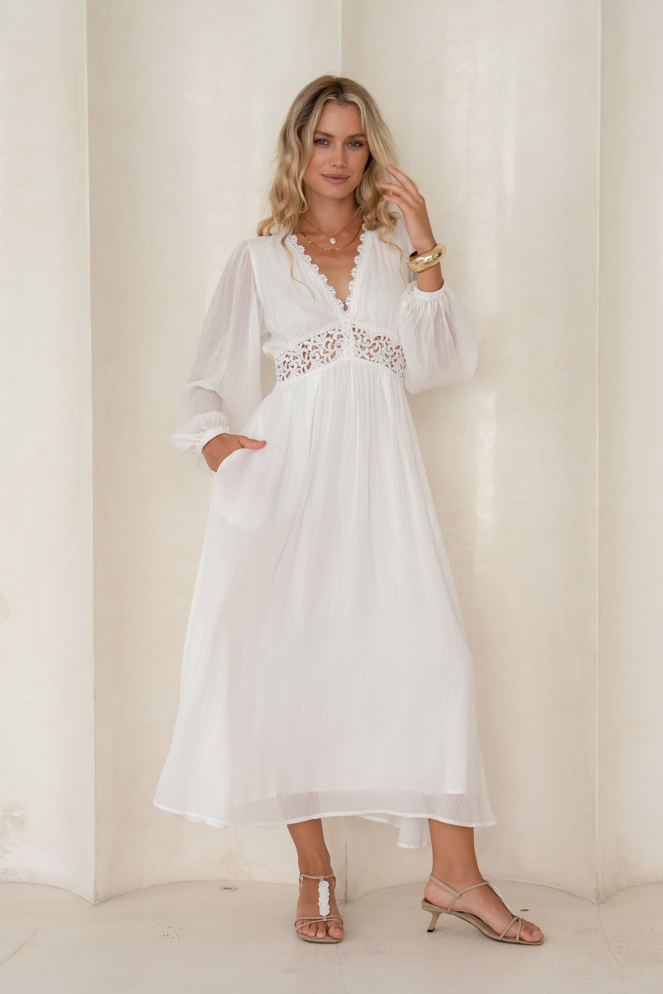 HEYCHIC Brienna Maxi Dress (White)