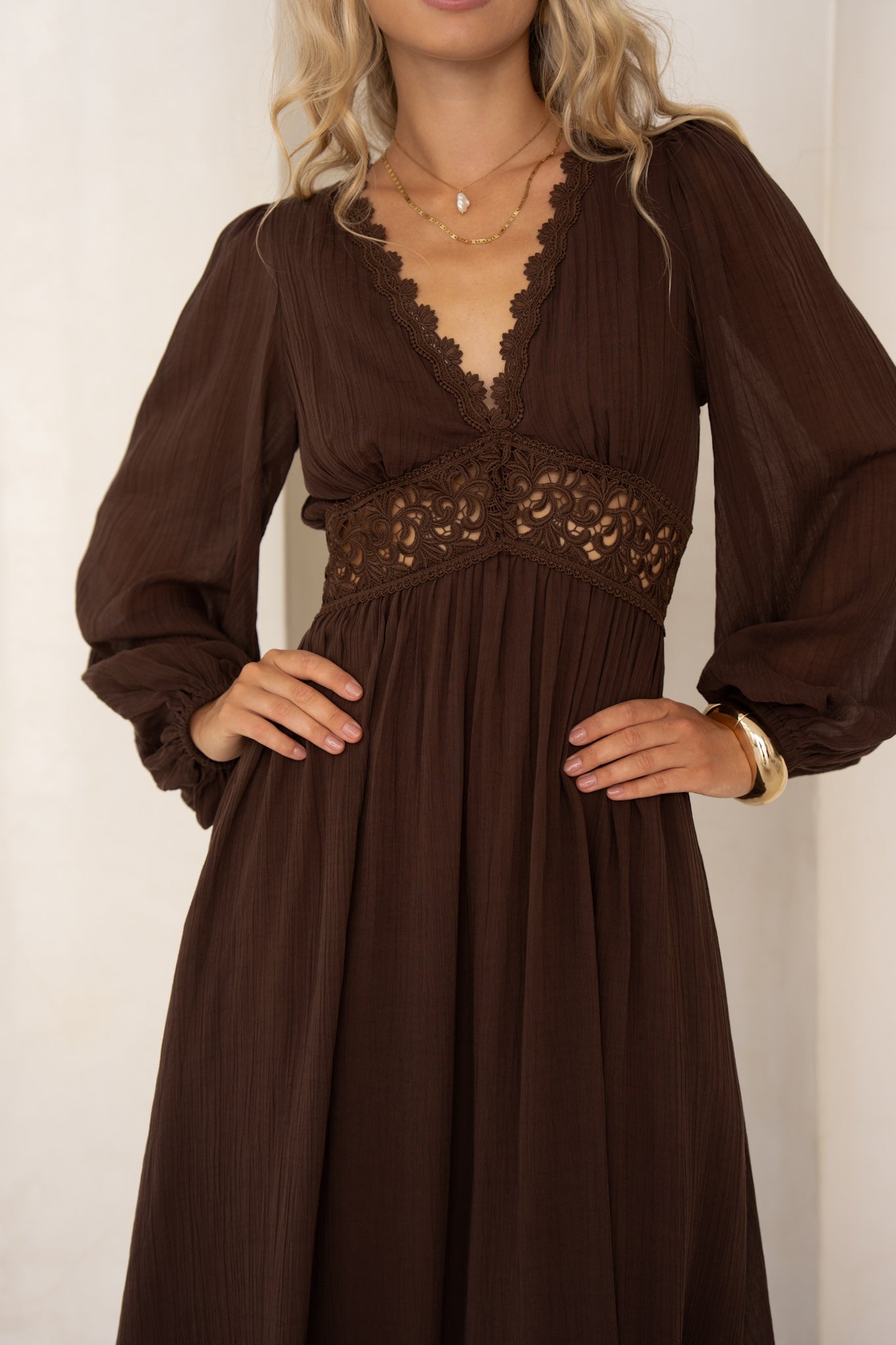 HEYCHIC Brienna Maxi Dress (Brown)