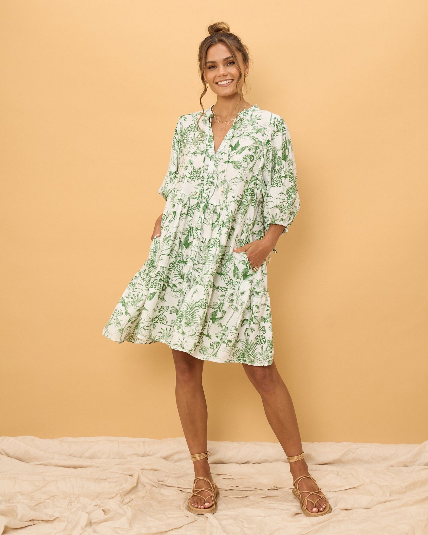 Heychic Avani Green Tropical Button Down Mini Dress (Floral)
