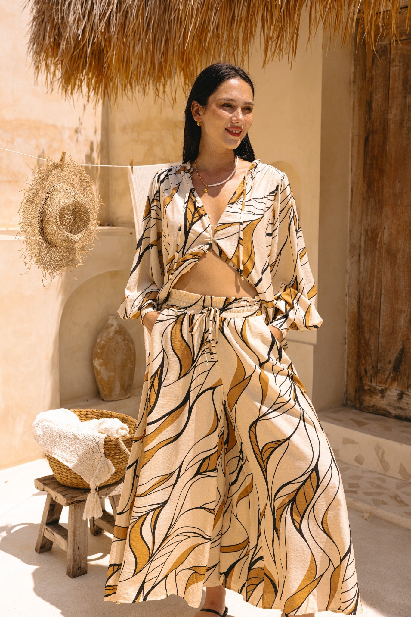 Heychic Rue Abstract Balloon Sleeve Blouse (Beige)