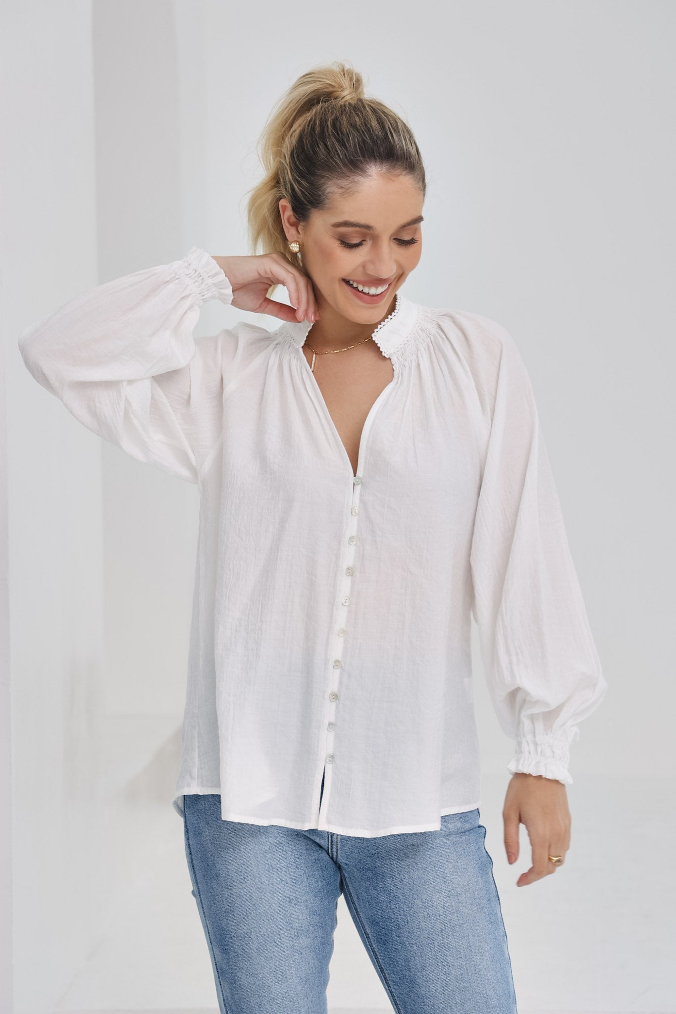Heychic Erisa Balloon Sleeve Blouse (White)