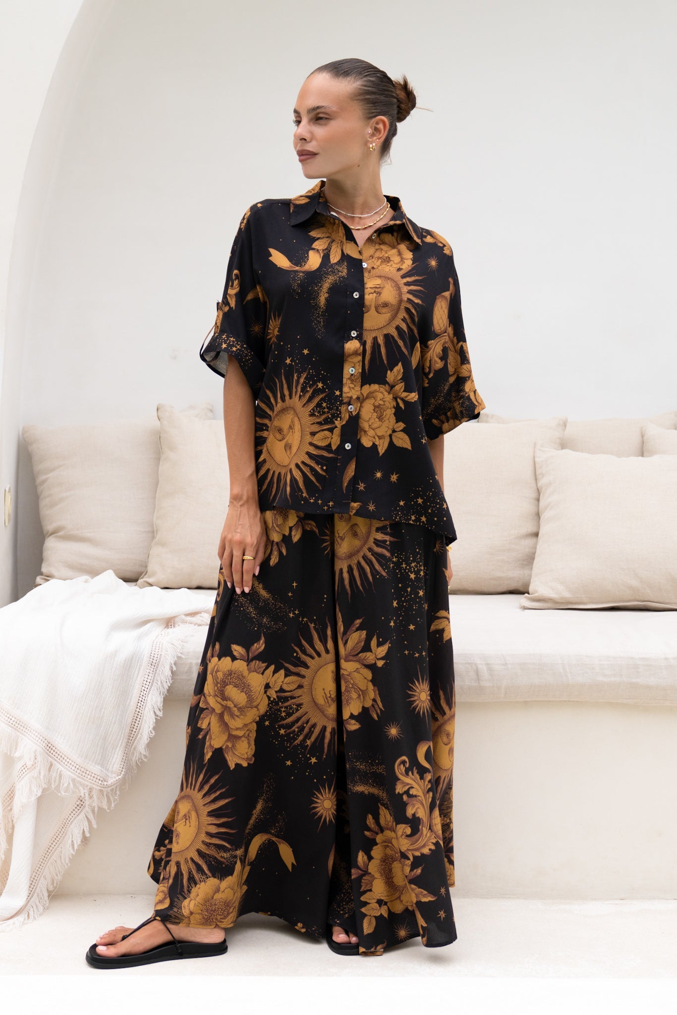 Heychic Estella Abstract Floral Shirt (Black)