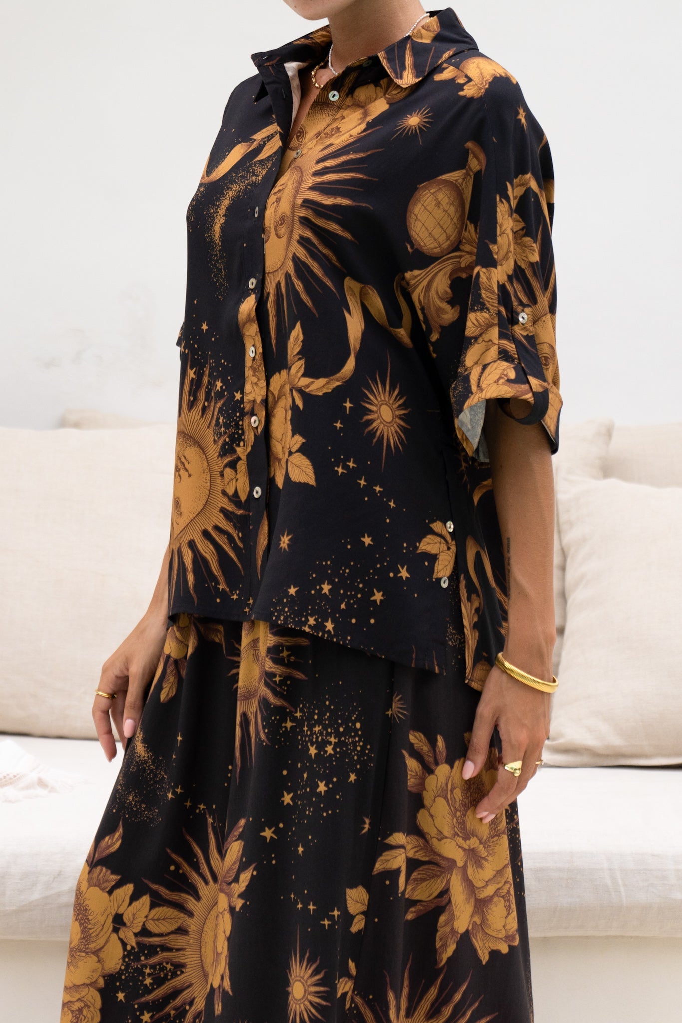 Heychic Estella Abstract Floral Shirt (Black)