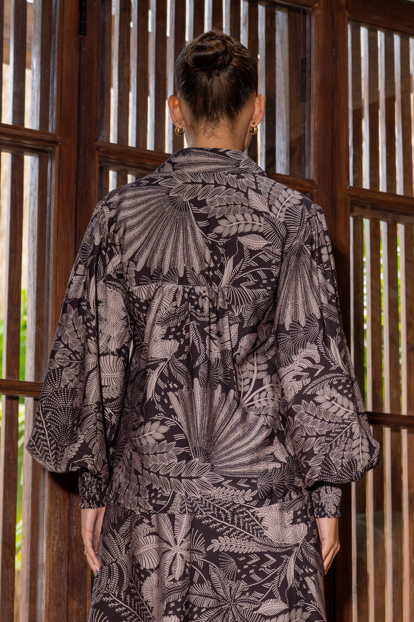 Heychic Dusk Mauve Tropical Balloon Sleeve Blouse (Brown)