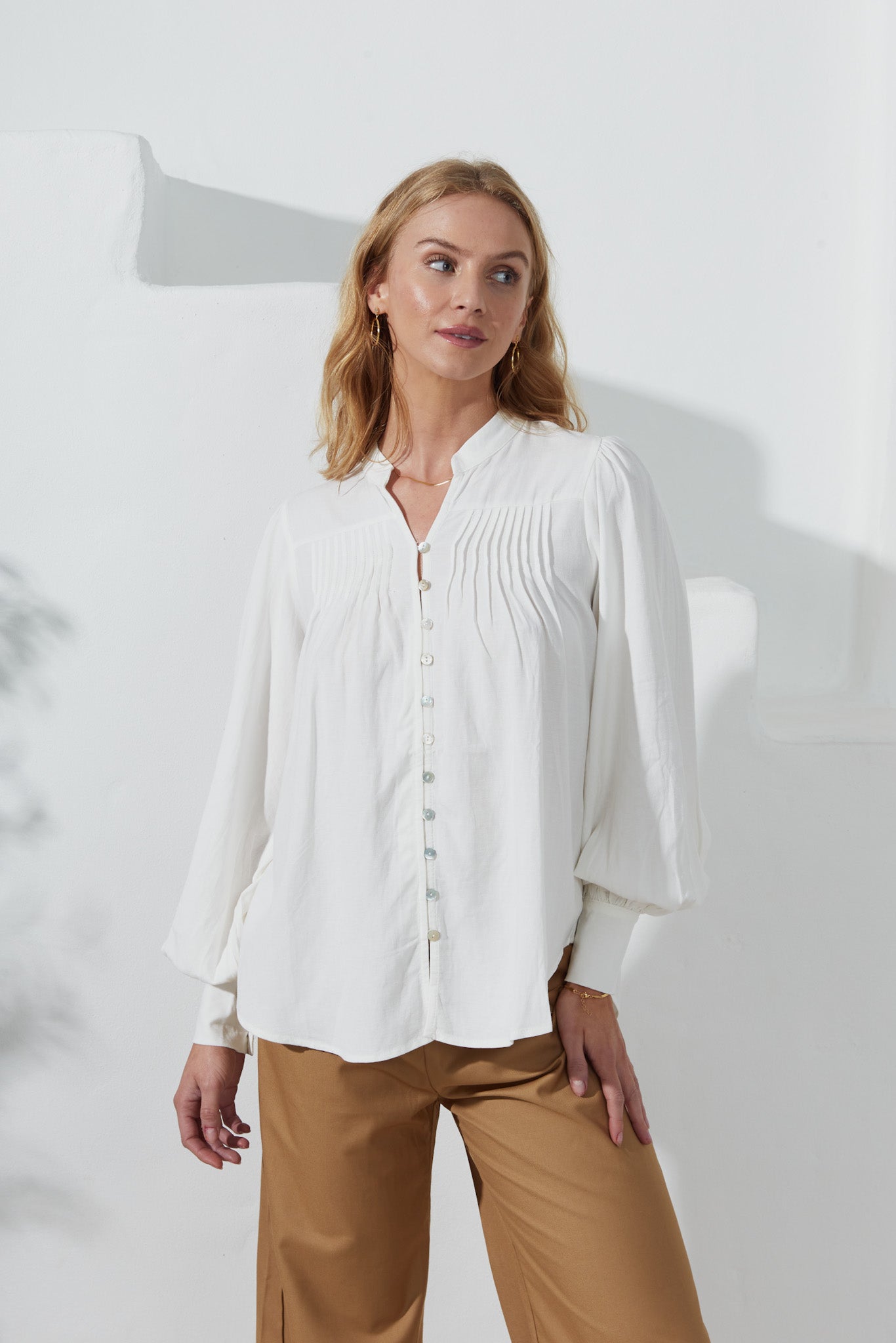 Heychic Moira Balloon Sleeve Blouse (White)