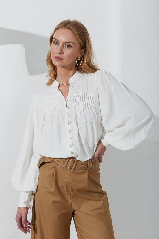 Image of a model wearing Tops. Productname: Heychic Moira Balloon Sleeve Blouse in White colour by brand - Heychic