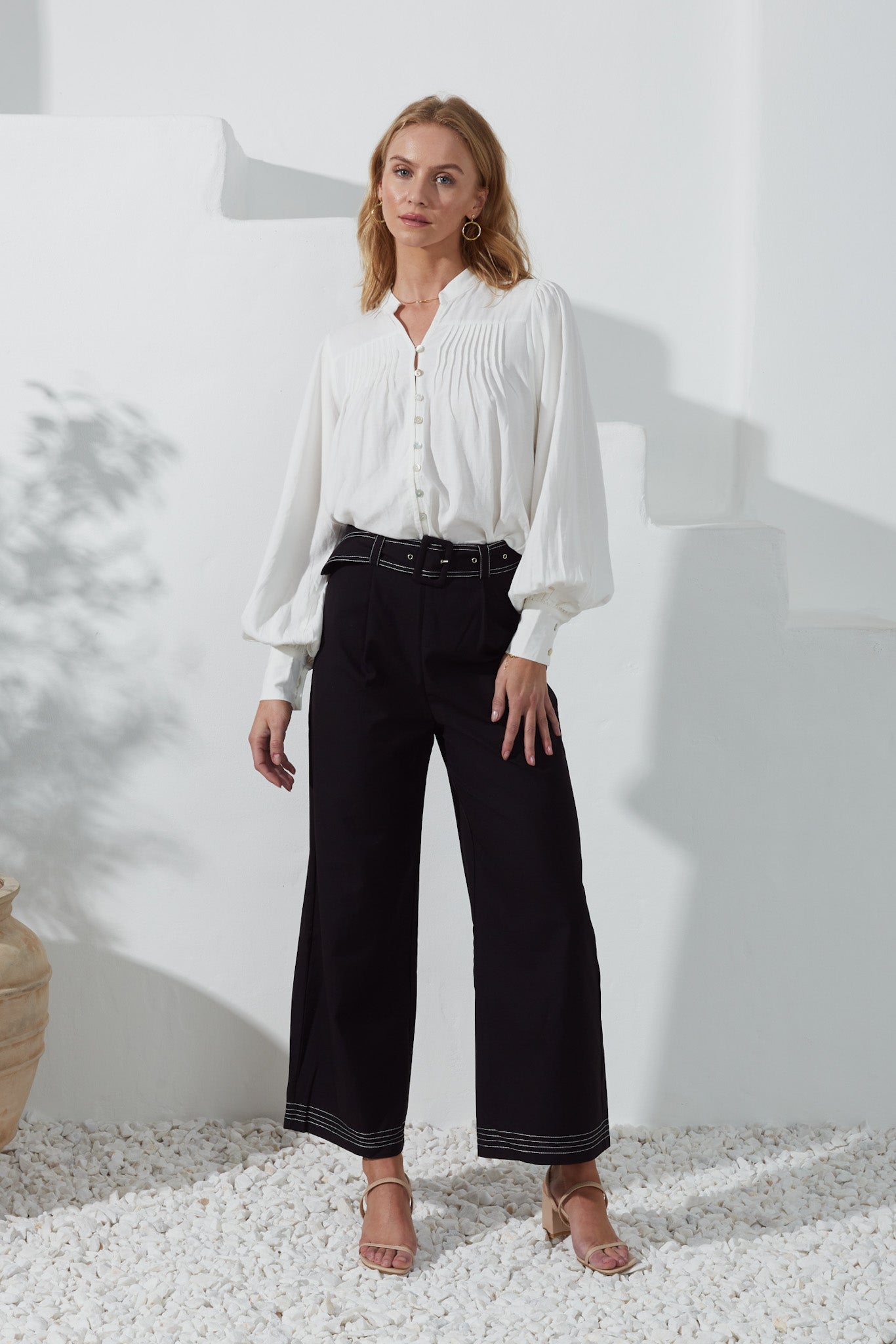 Heychic Drea Belted Wide Leg Pants (Black)