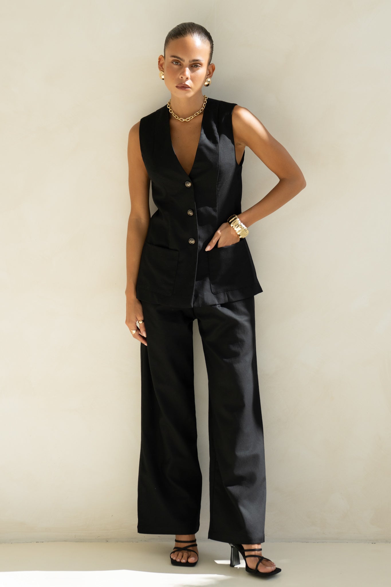 Heychic Keke Linen Blend Vest (Black)