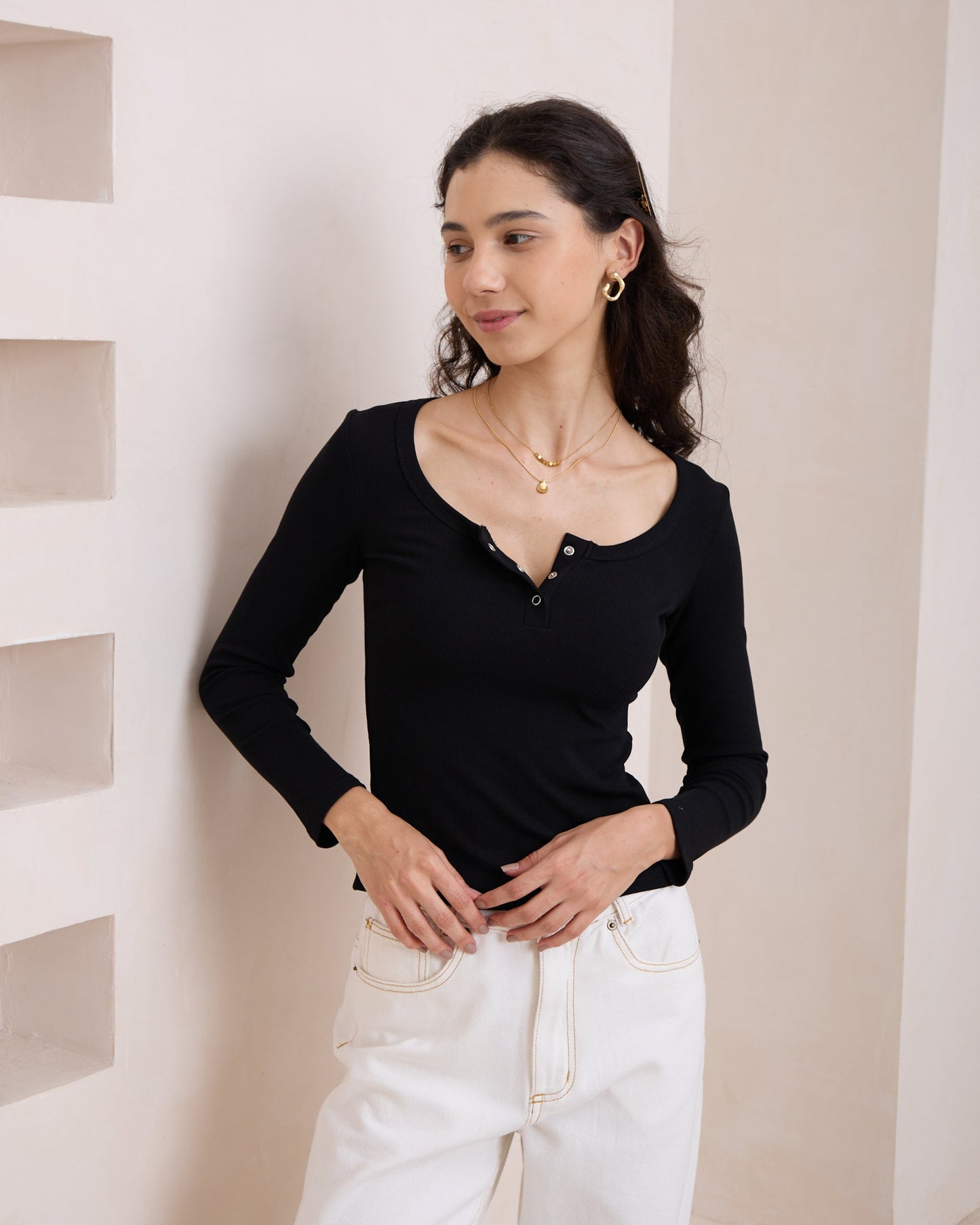 Heychic Ada Ribbed Long Sleeve Top (Black)