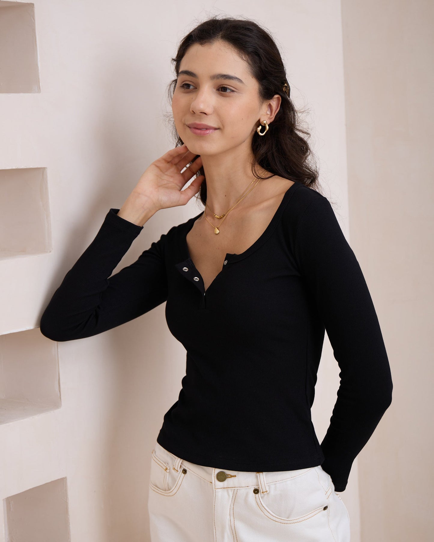 Heychic Ada Ribbed Long Sleeve Top (Black)
