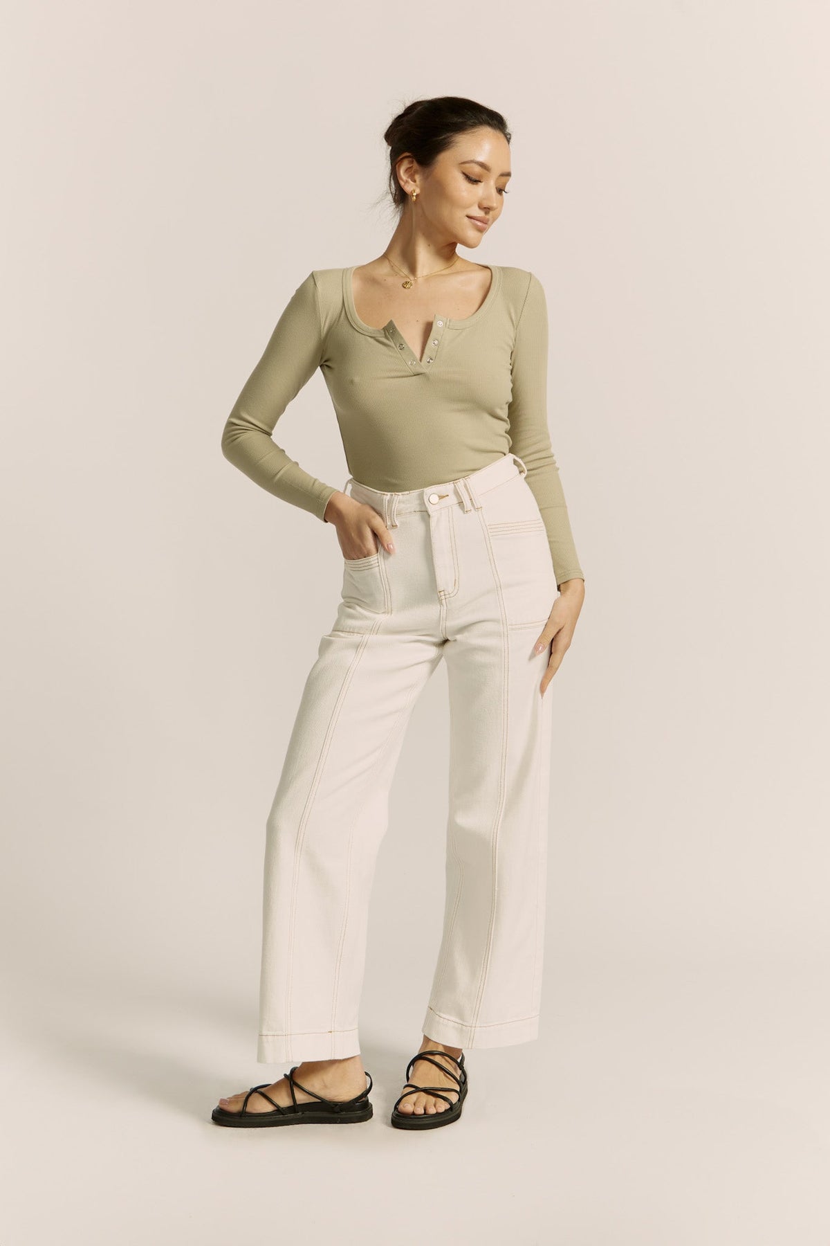 Heychic Ada Light Khaki Ribbed Long Sleeve Top (Green)