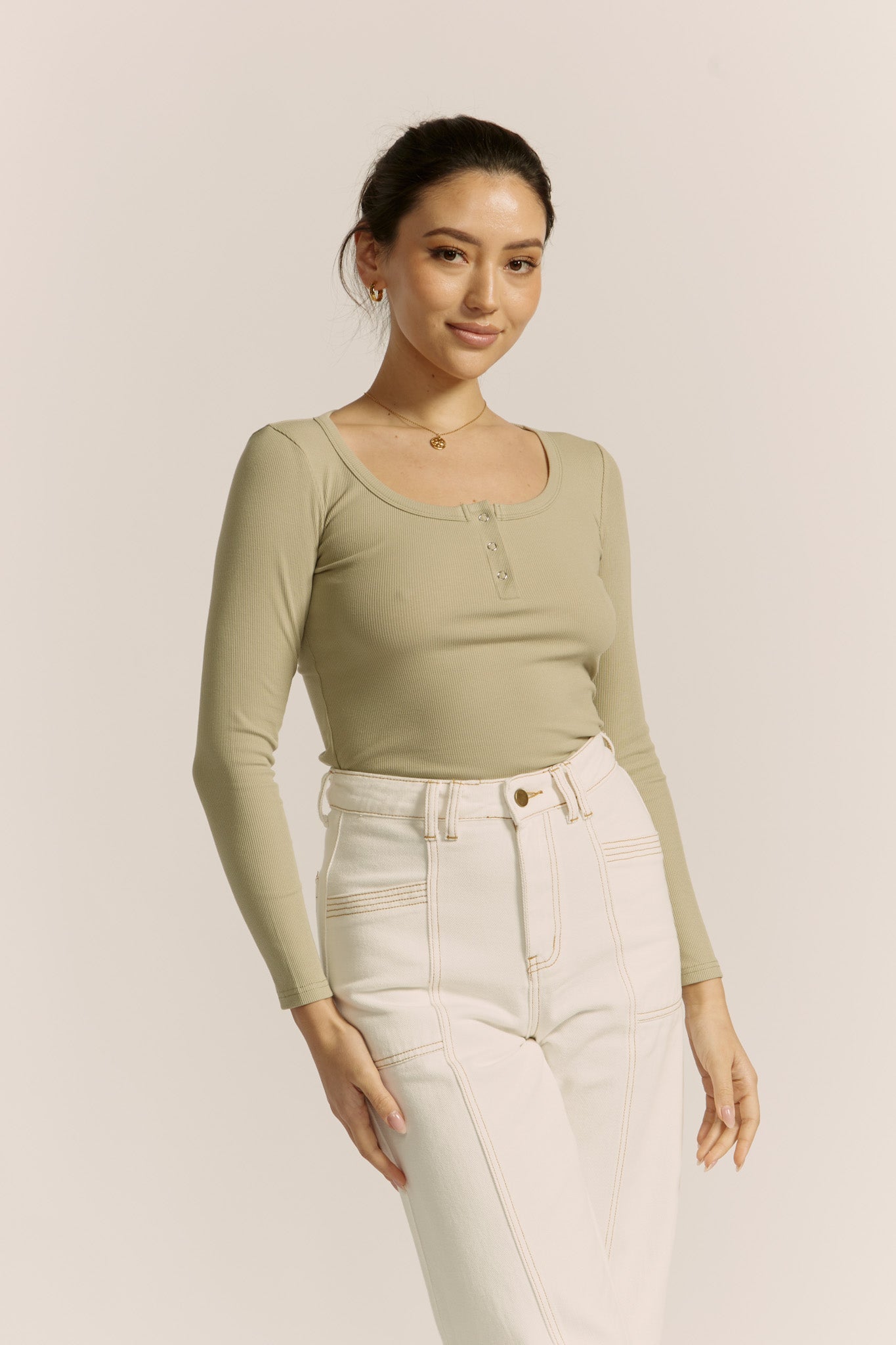 Heychic Ada Light Khaki Ribbed Long Sleeve Top (Green)