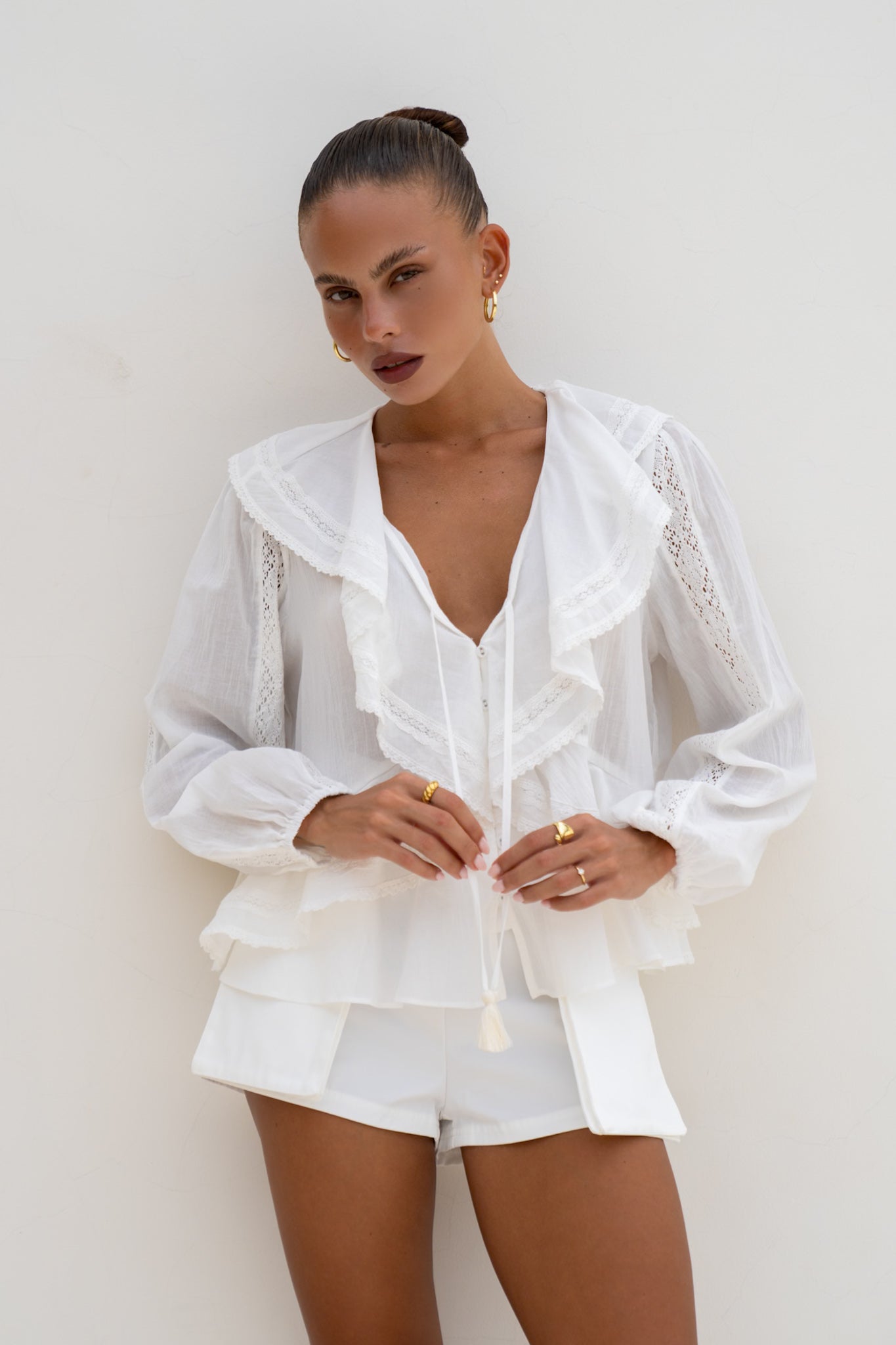 Heychic Valentina Off- Ruffle Blouse (White)