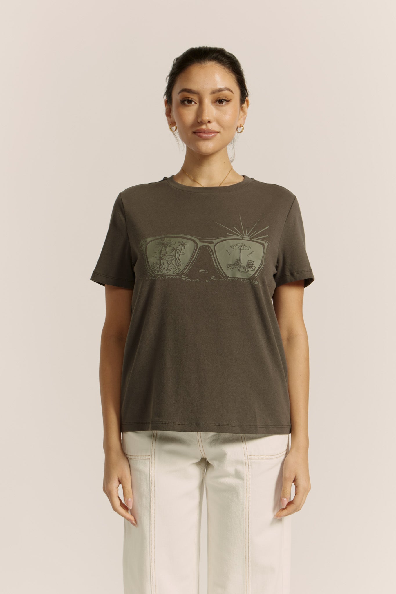 Heychic Sunnies Charcoal Graphic T-Shirt (Grey)