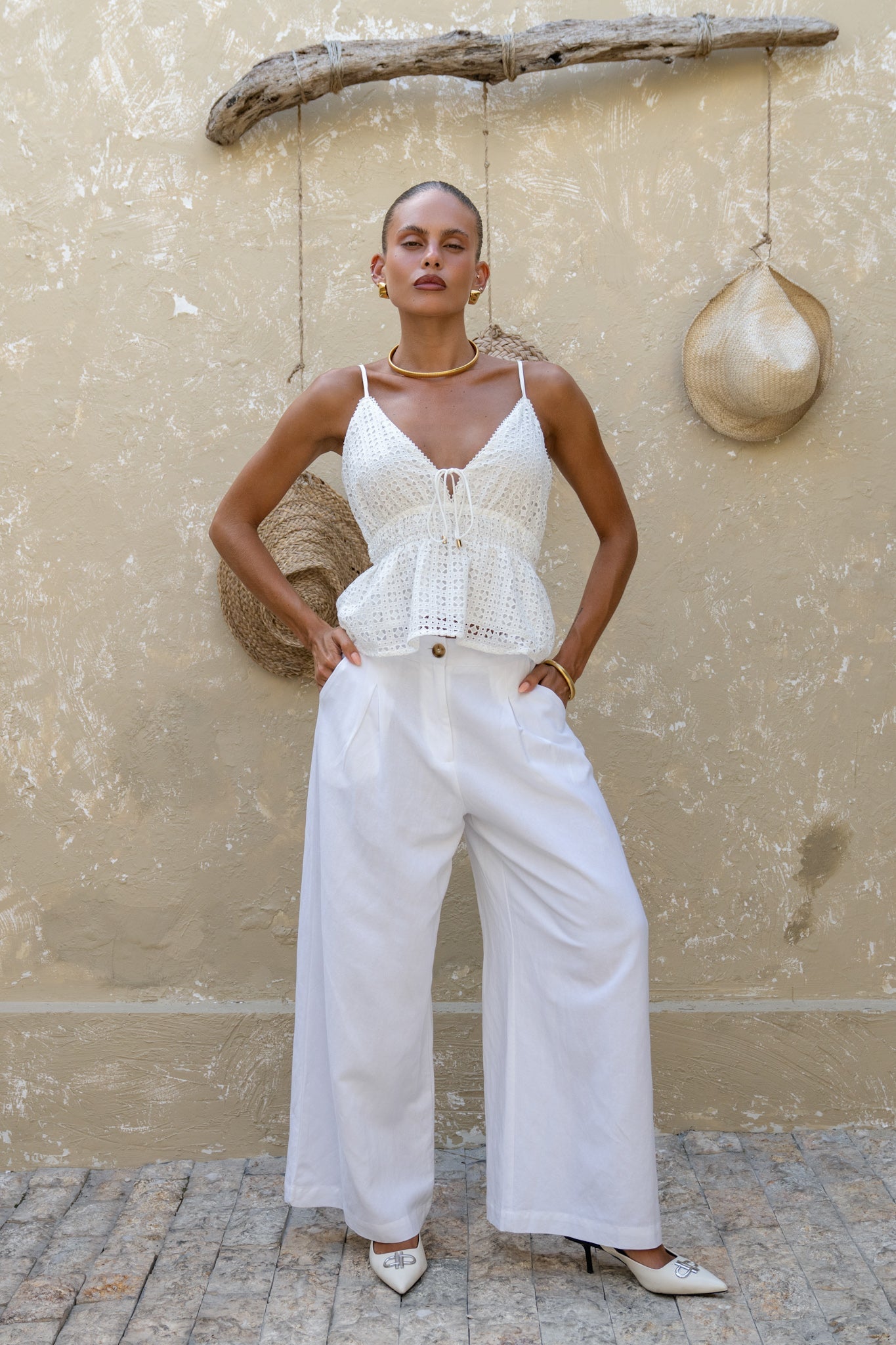 Heychic Celia Broderie Lace Cami Top (White)