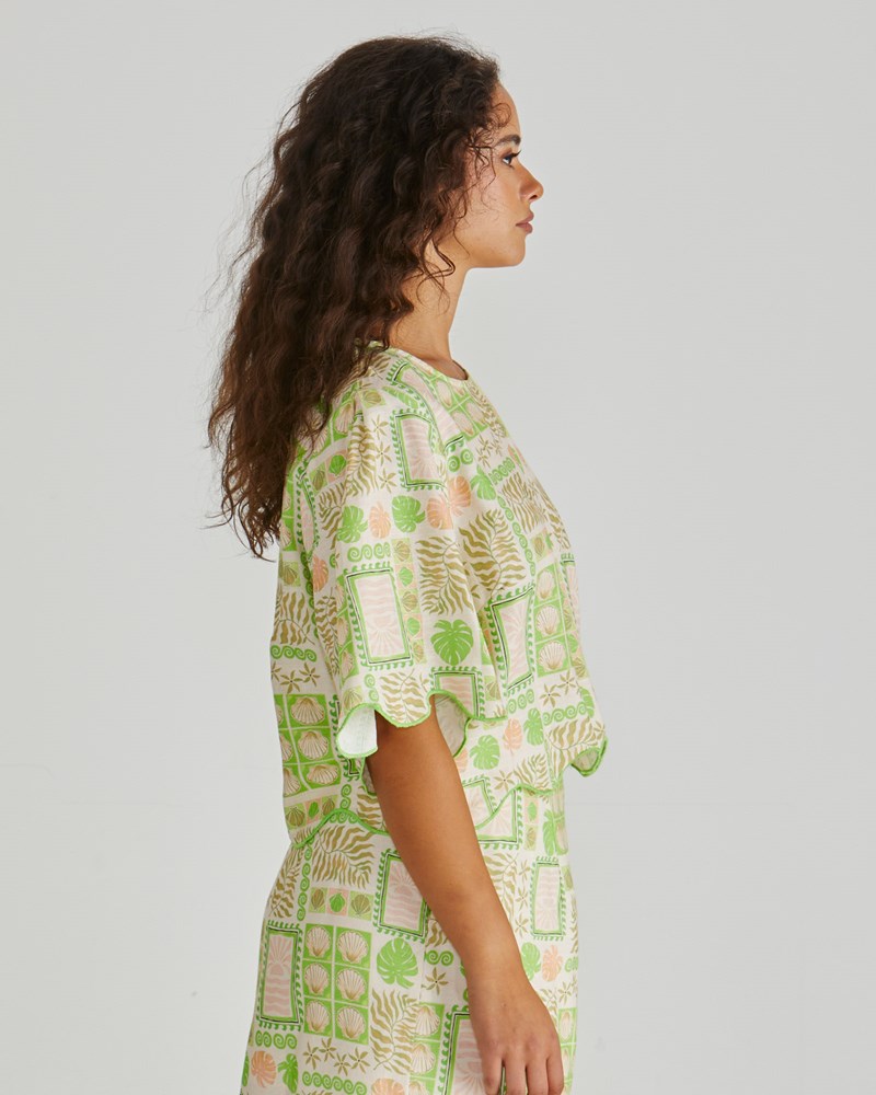 Sass Clothing Emmett Shell Scallop Top (Green Shell Patchwork)
