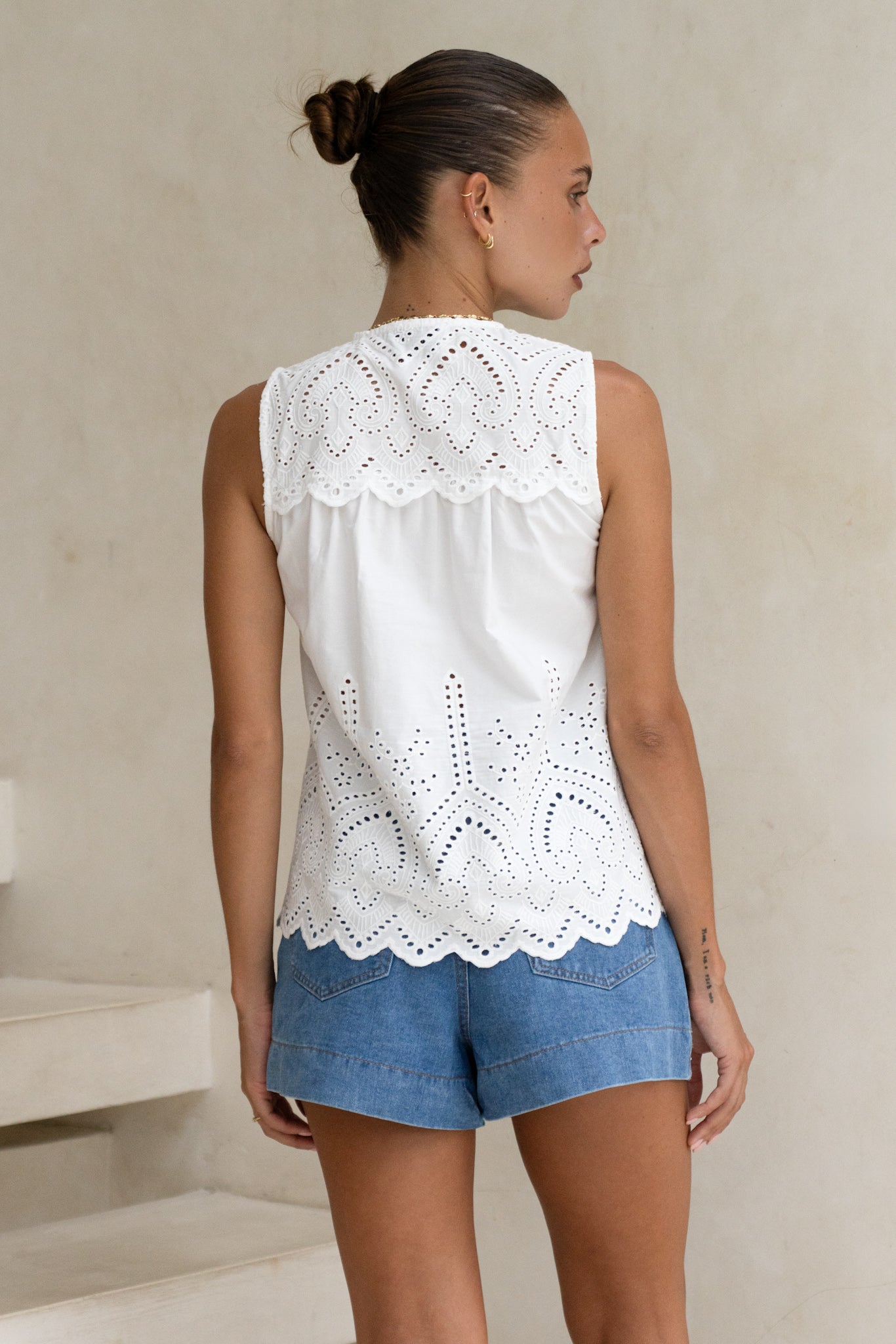 Heychic Posey Eyelet Top (White)