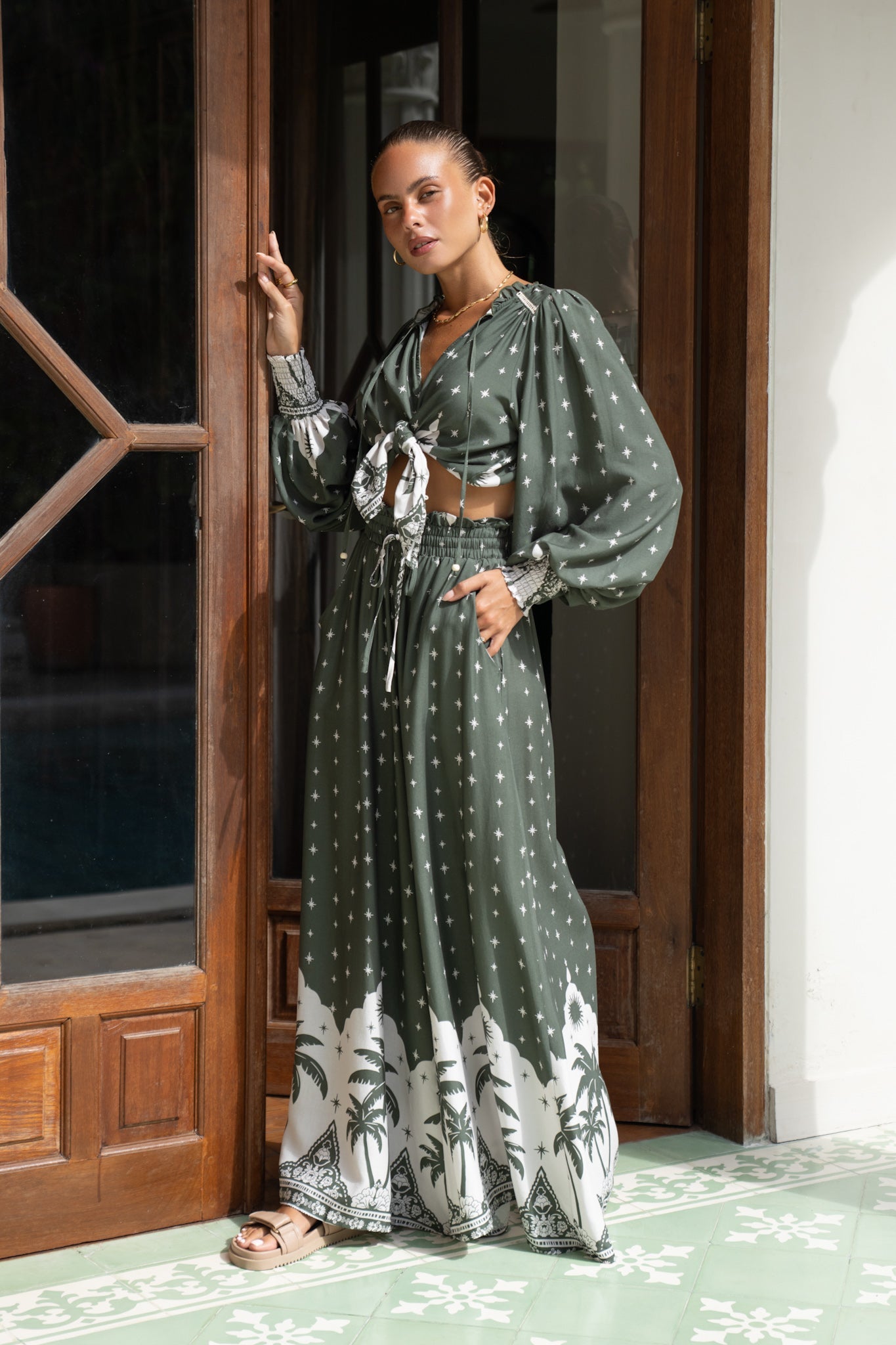 Heychic Arletta Tropical Wide Leg Pants (Green)