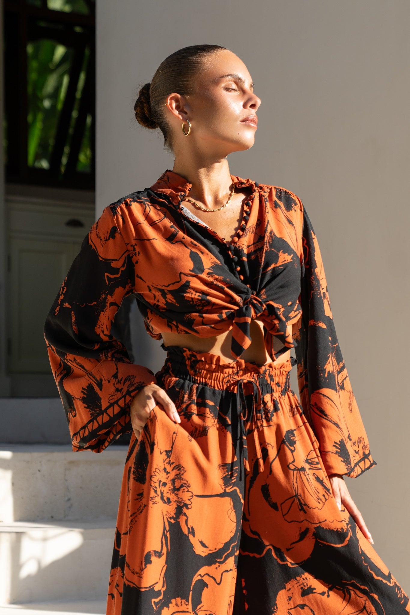 Heychic Rinata Floral Balloon Sleeve Blouse (Brown)